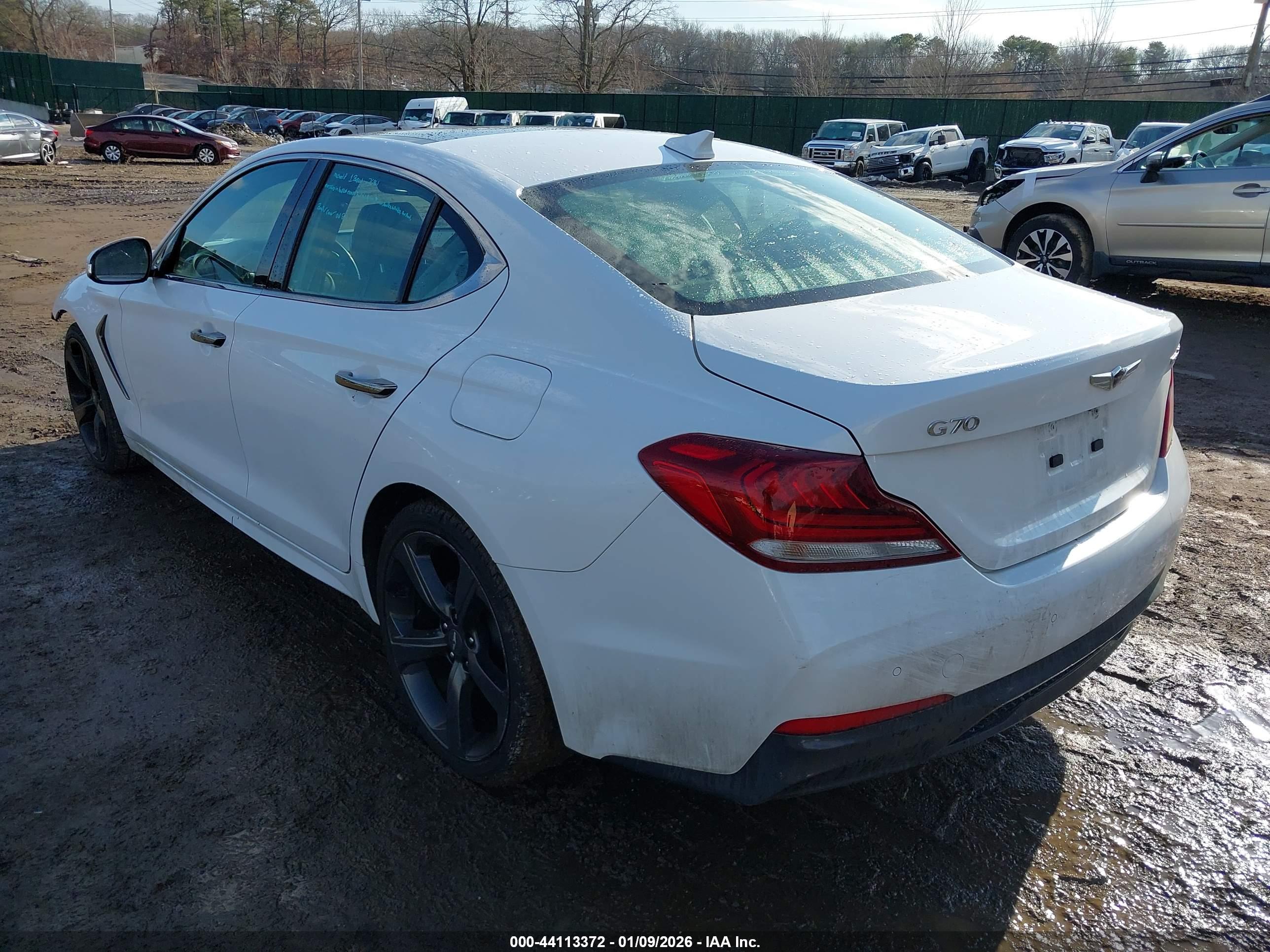 GENESIS G70 image 3