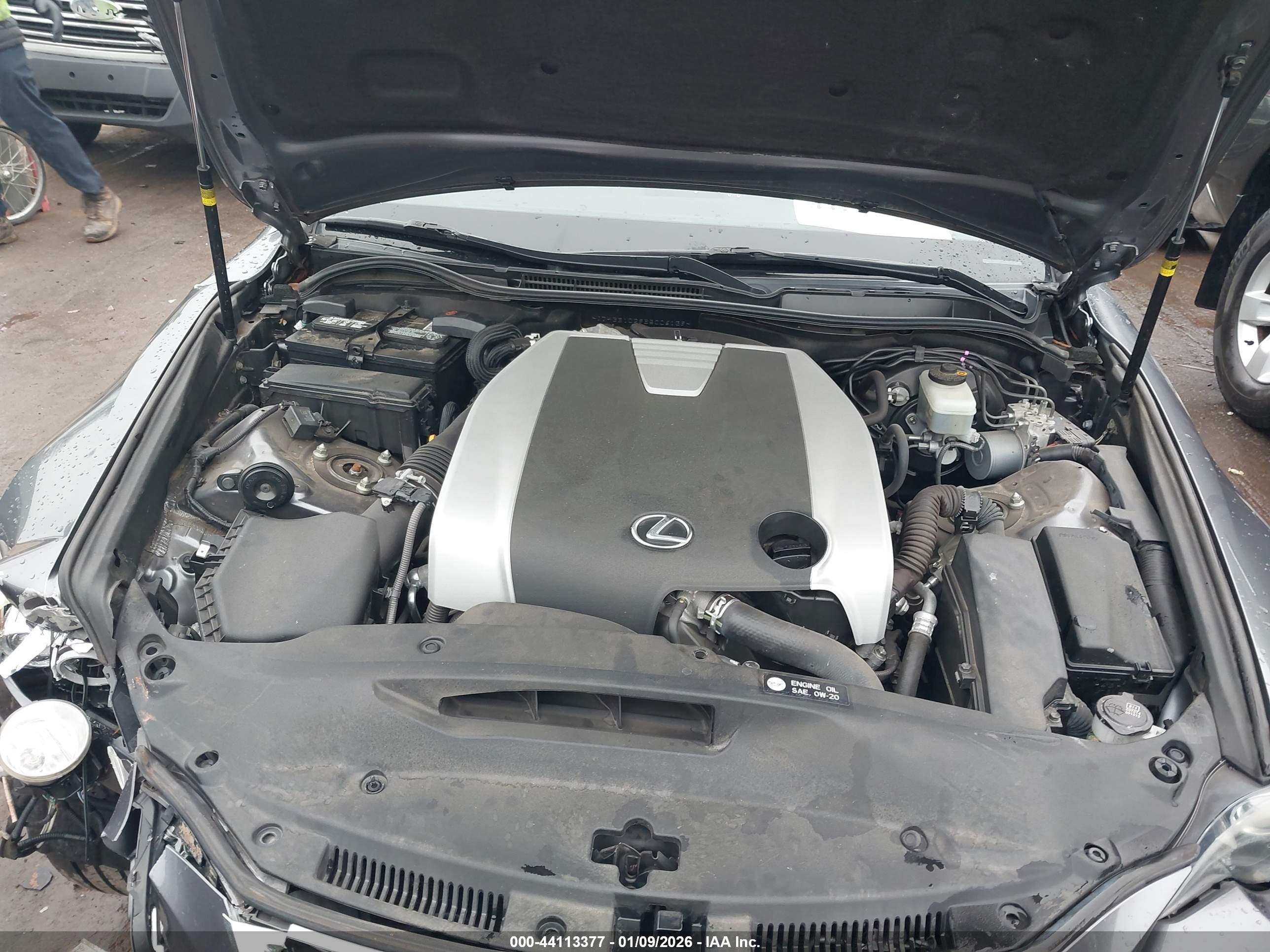 LEXUS IS image 10
