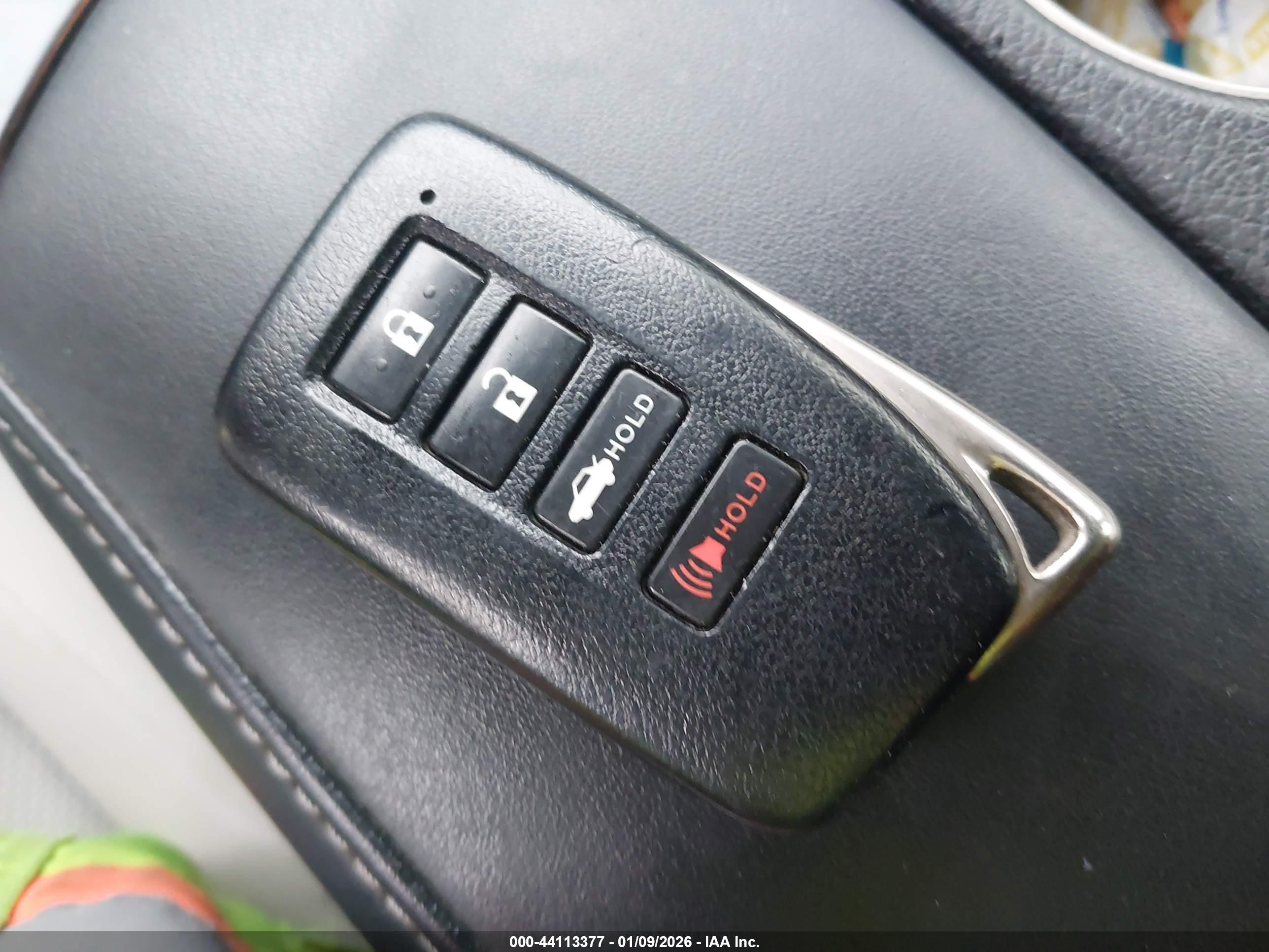LEXUS IS image 11