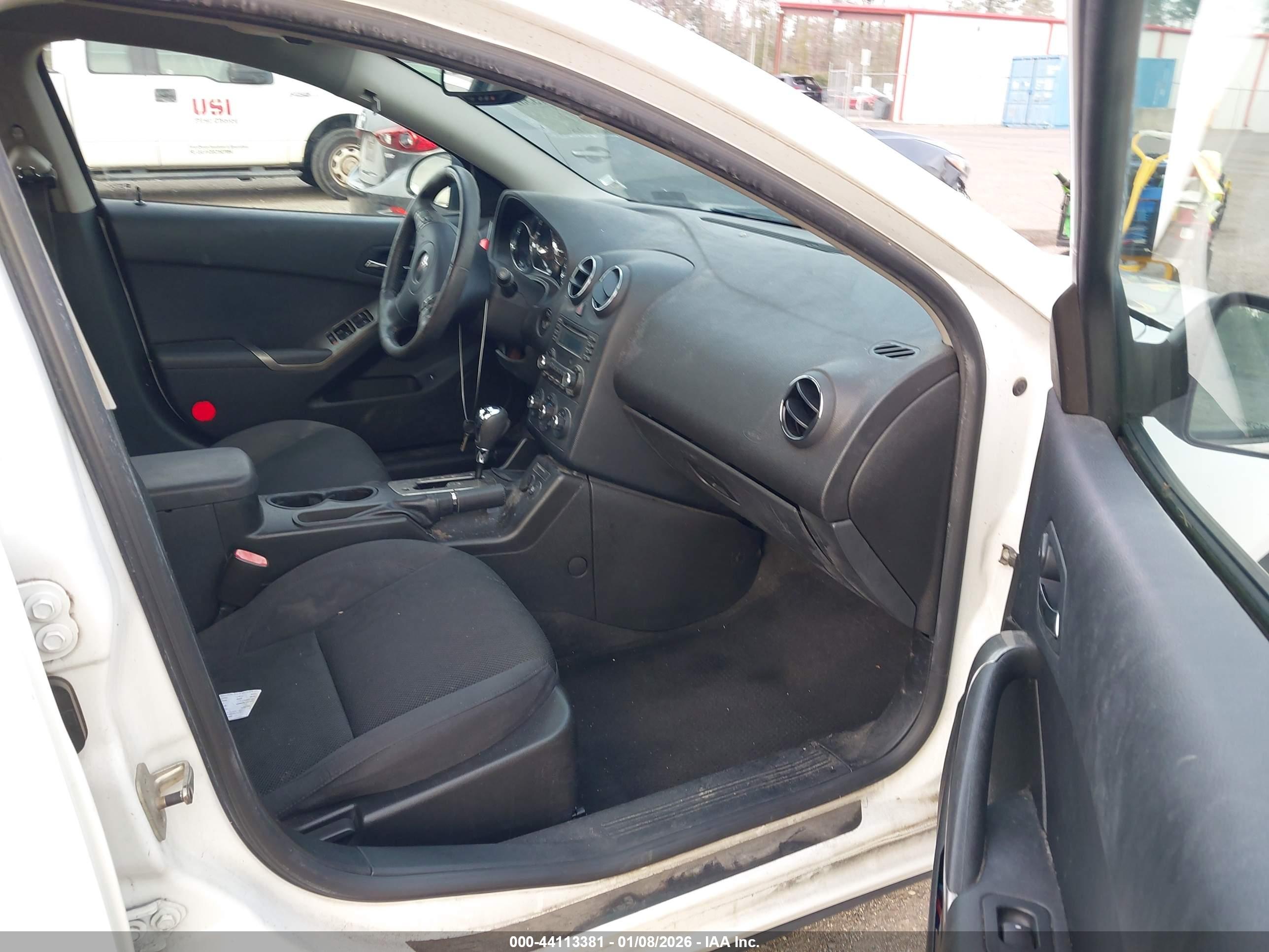 PONTIAC G6 image 5