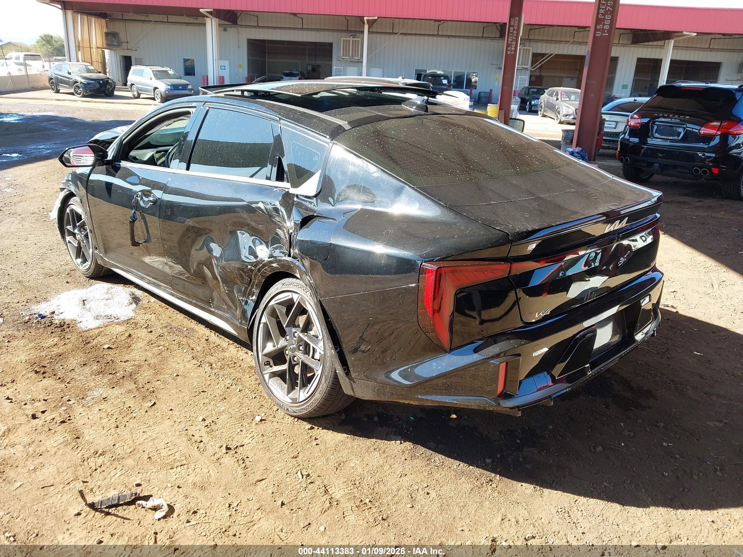 KIA K4 image 3