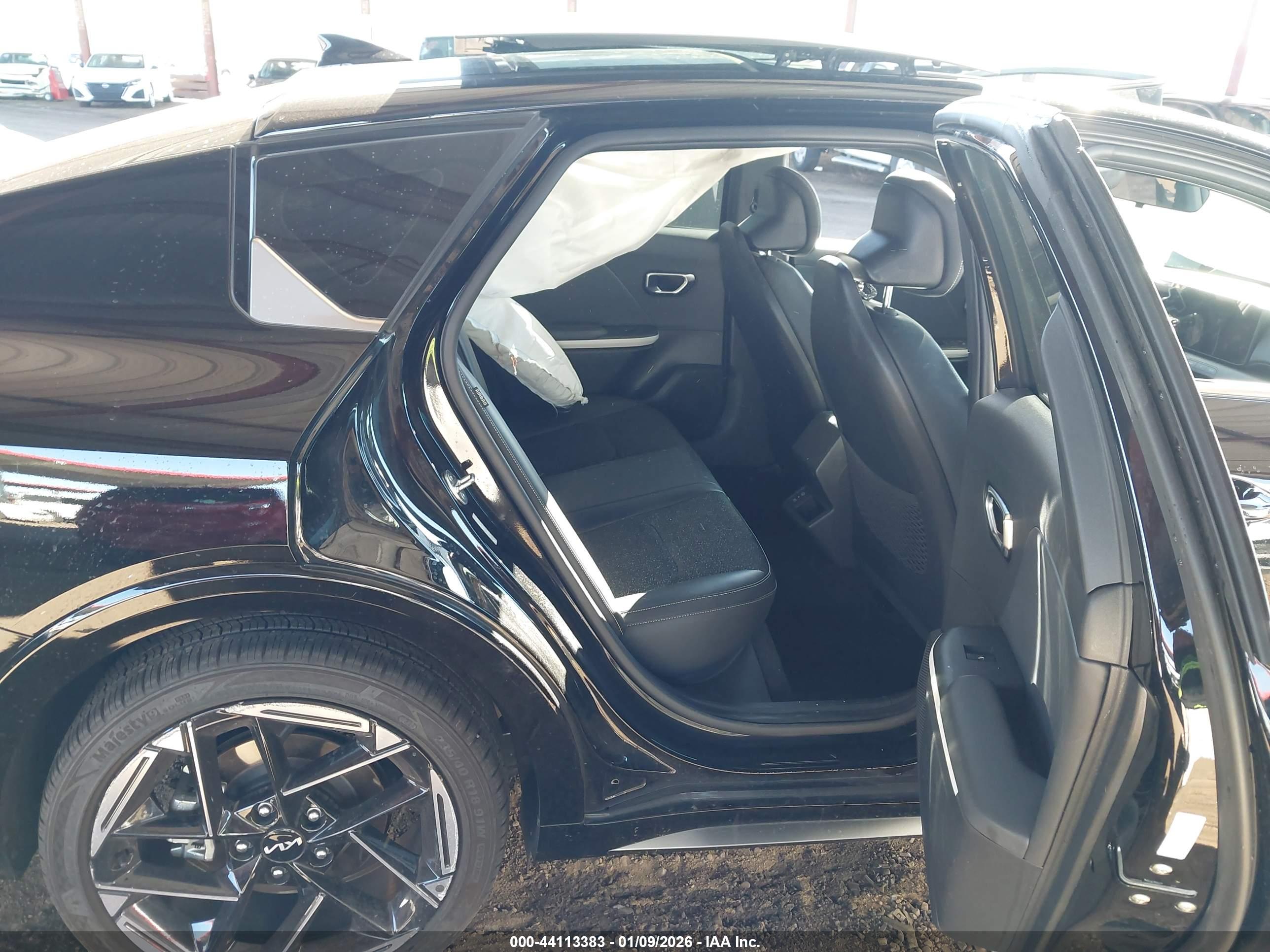 KIA K4 image 8