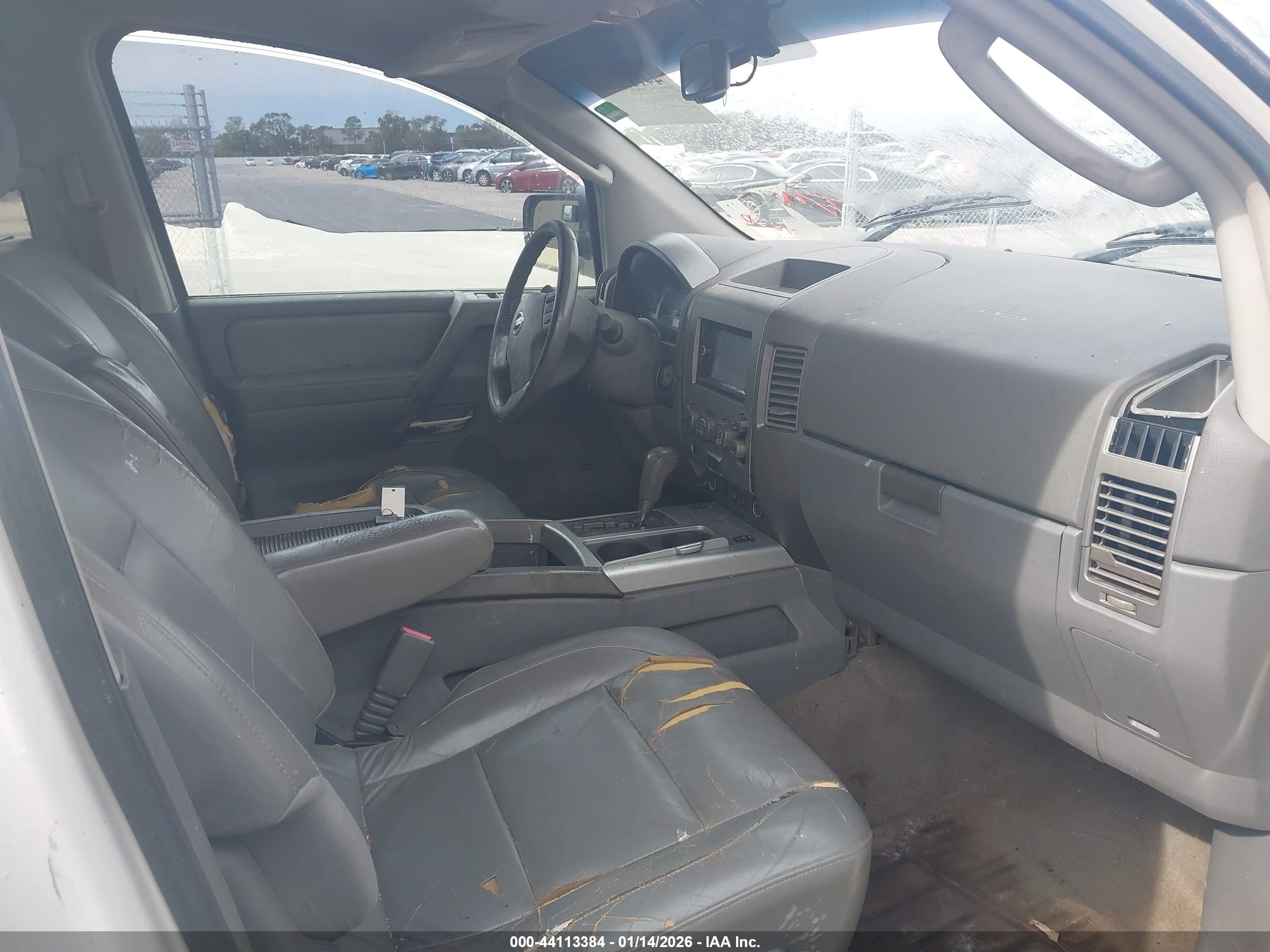 NISSAN ARMADA image 5