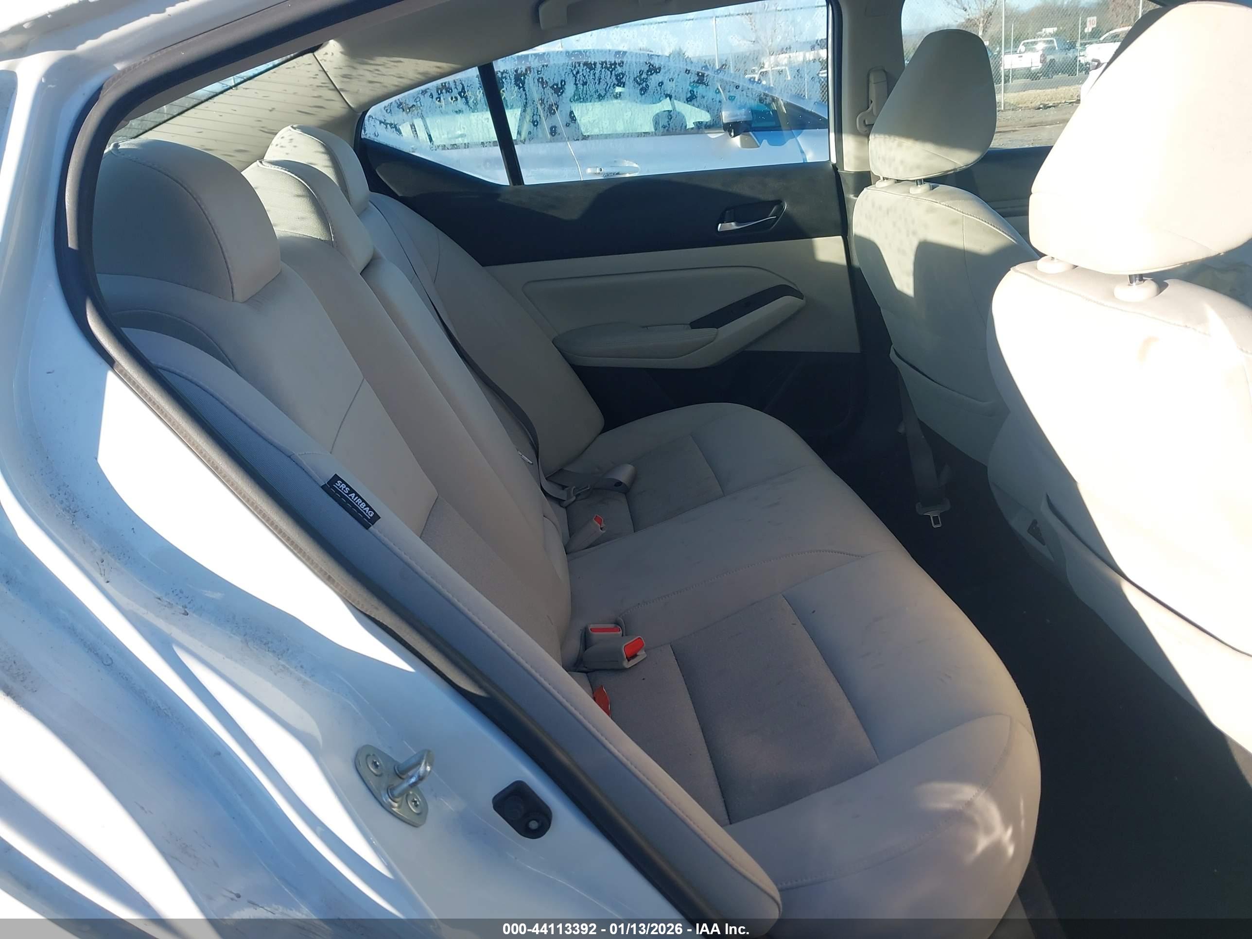 NISSAN ALTIMA image 8