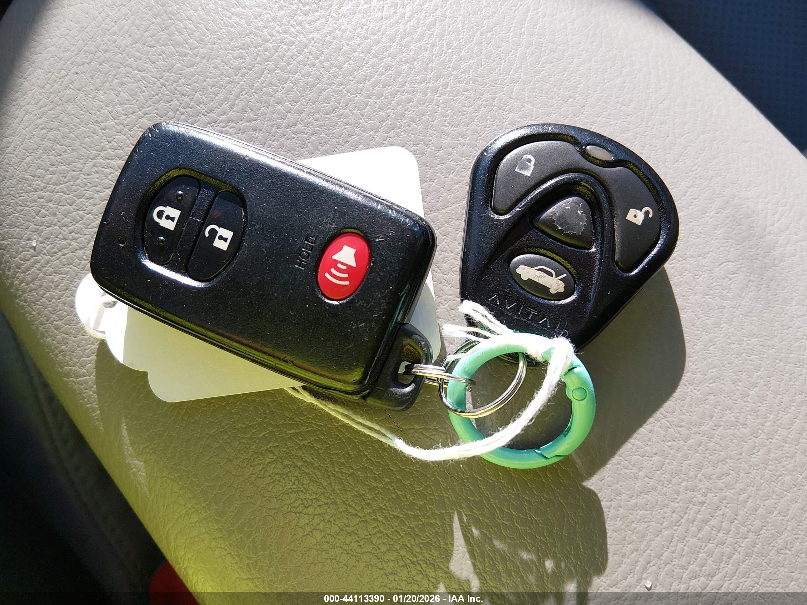 TOYOTA RAV4 image 11