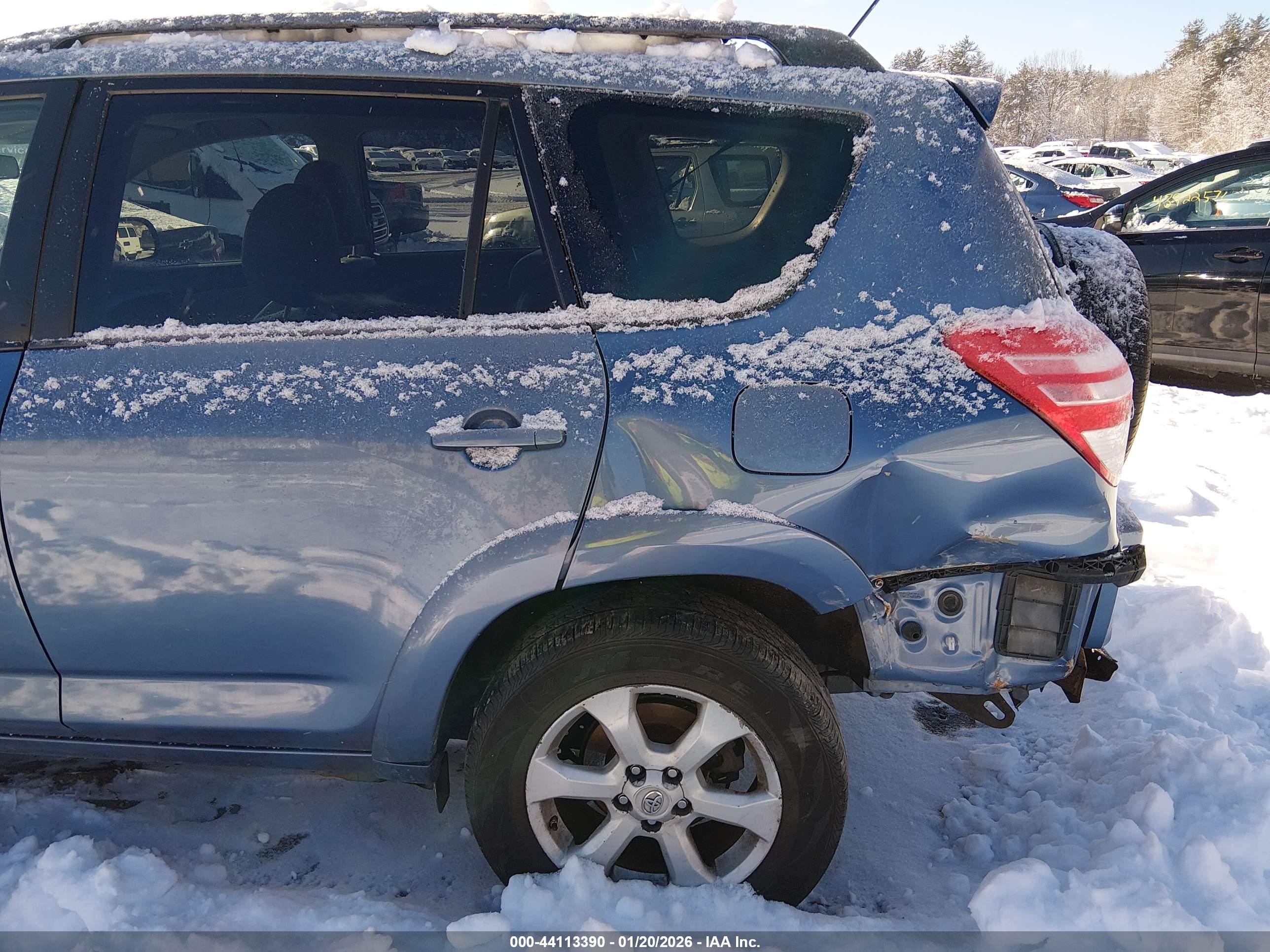 TOYOTA RAV4 image 6