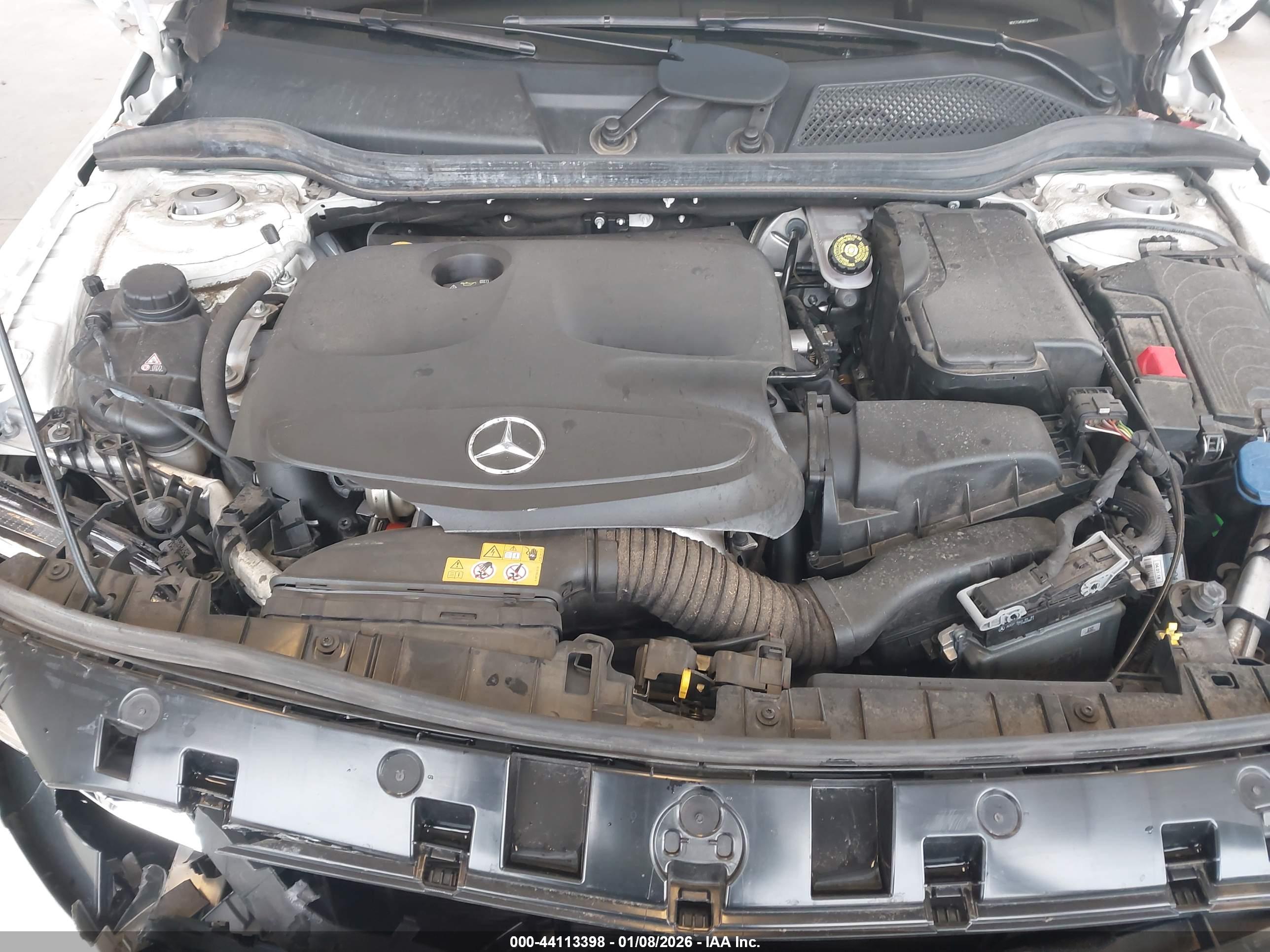 MERCEDES-BENZ GLA image 10