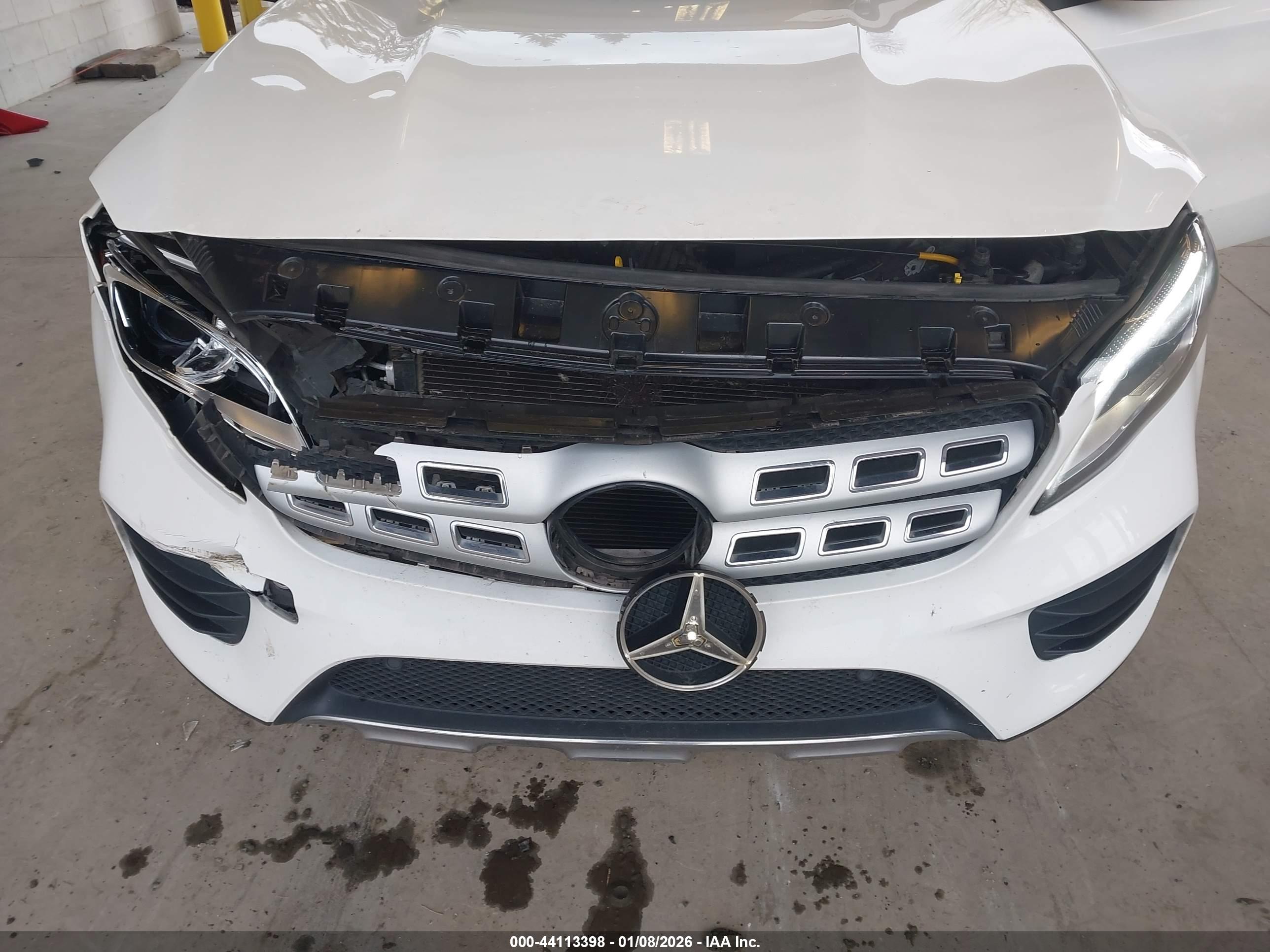 MERCEDES-BENZ GLA image 6