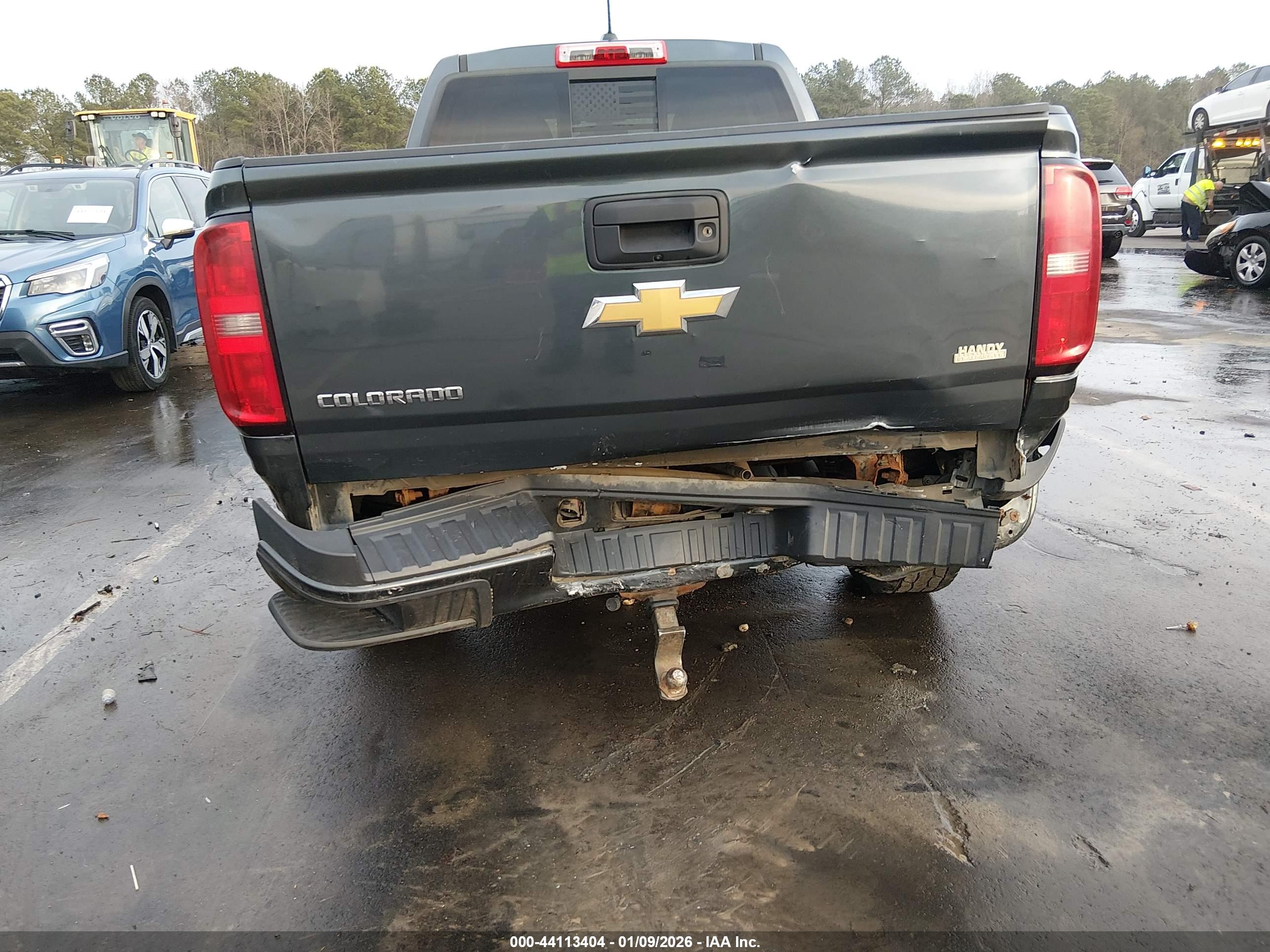 CHEVROLET COLORADO image 6