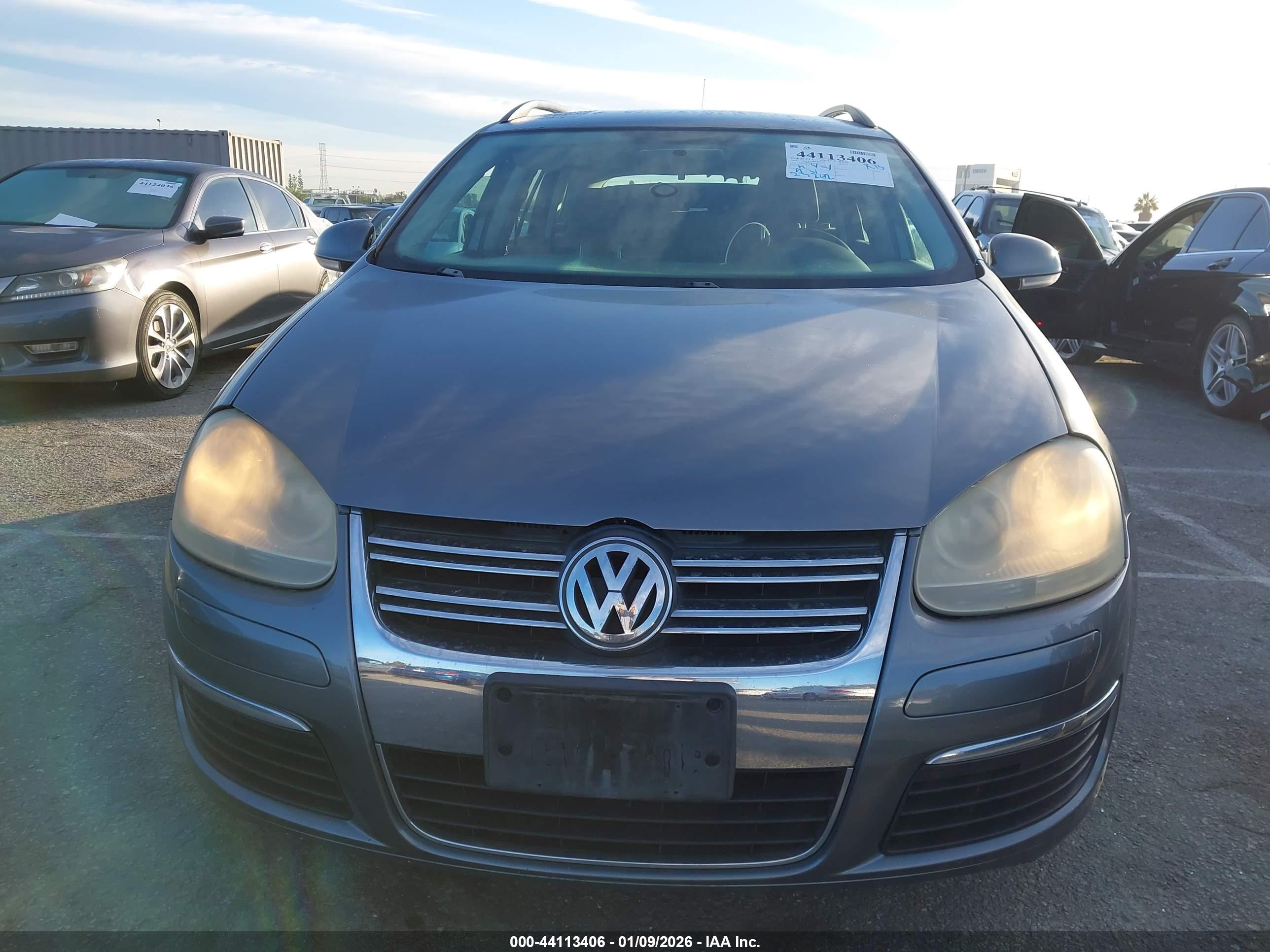 VOLKSWAGEN JETTA image 6