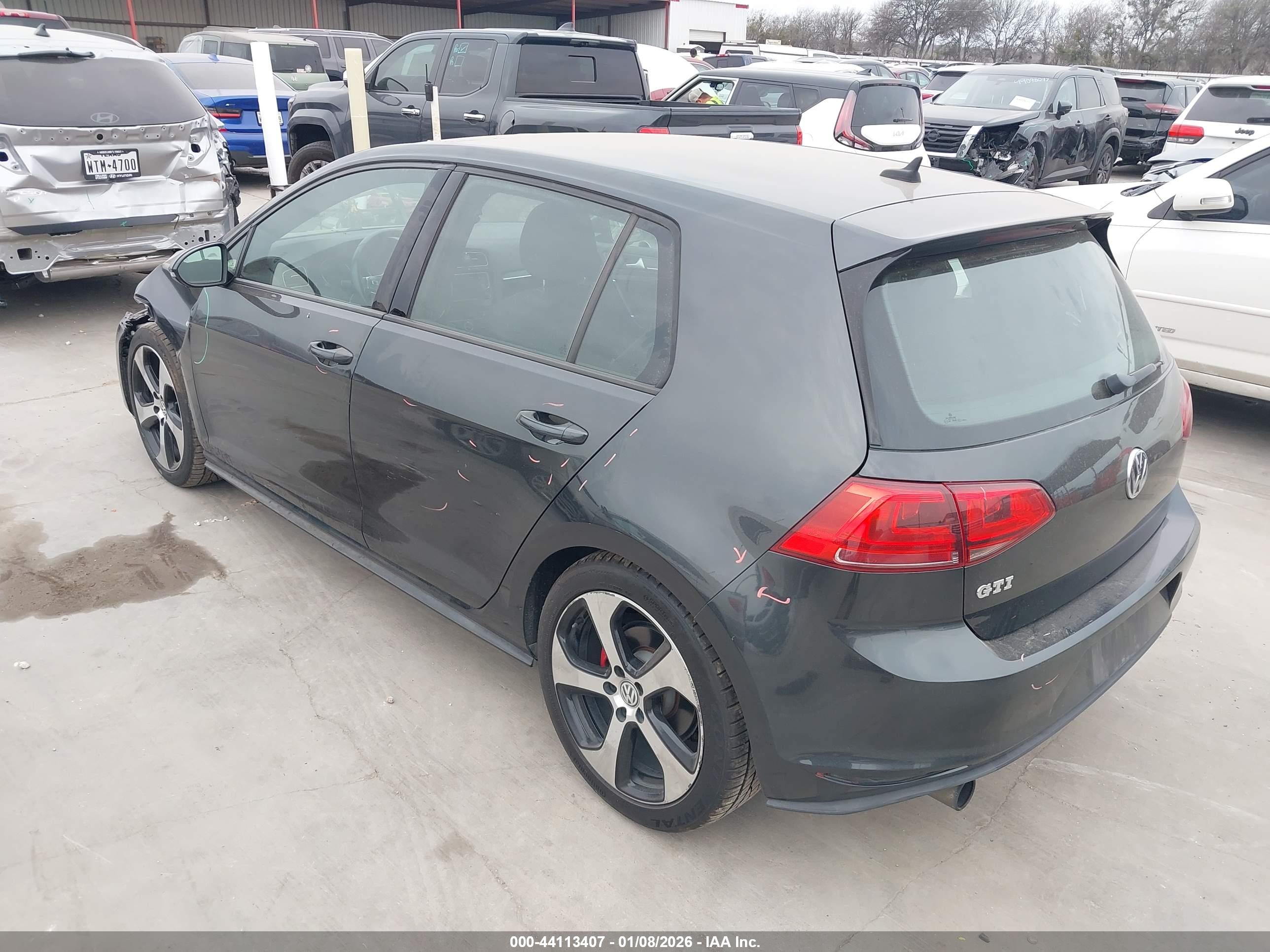 VOLKSWAGEN GOLF image 3