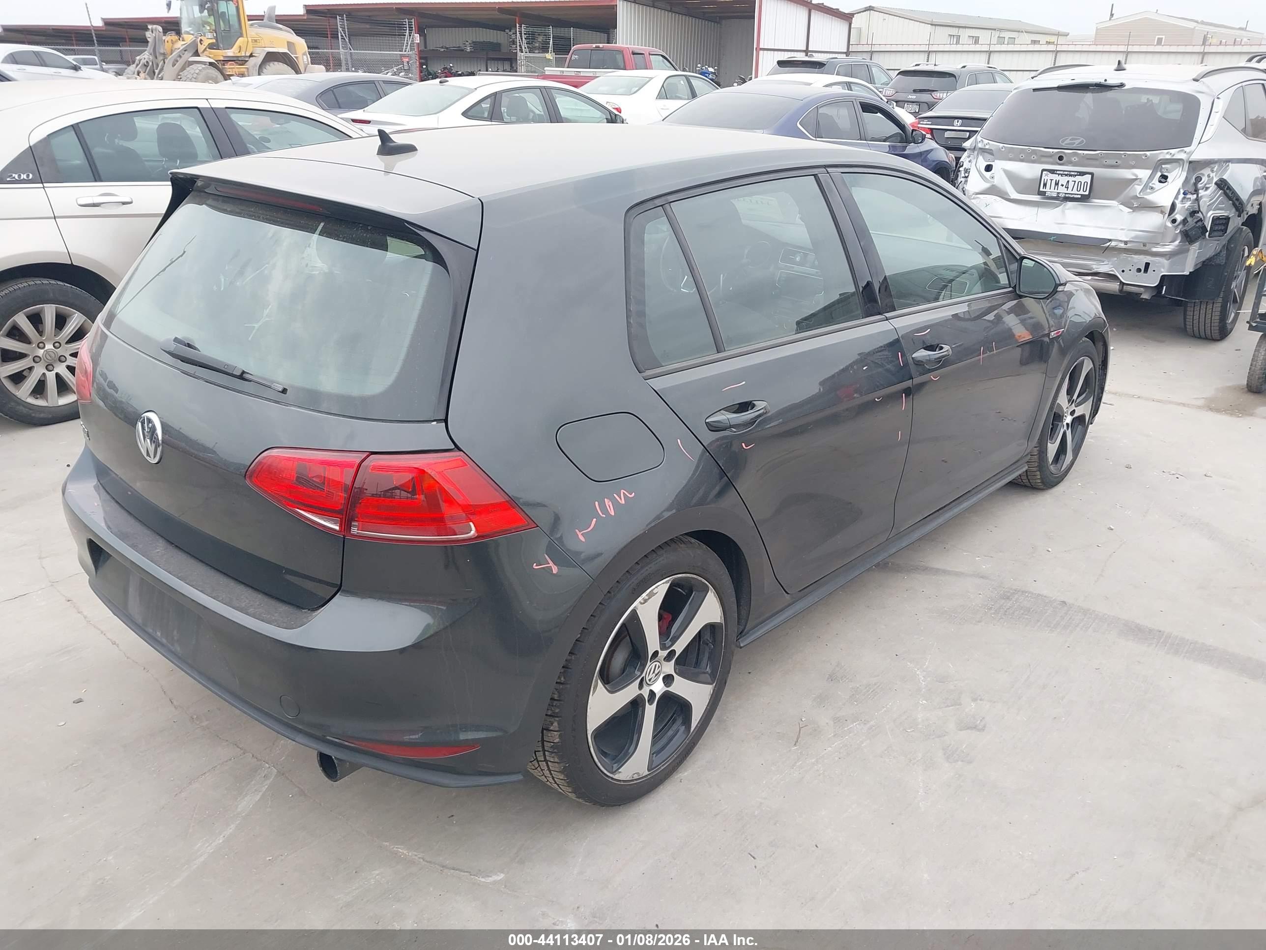 VOLKSWAGEN GOLF image 4