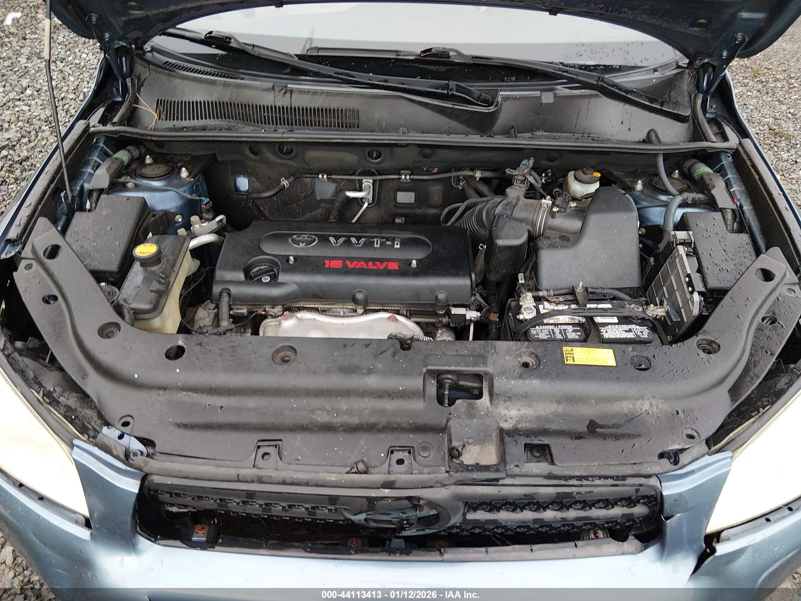 TOYOTA RAV4 image 10
