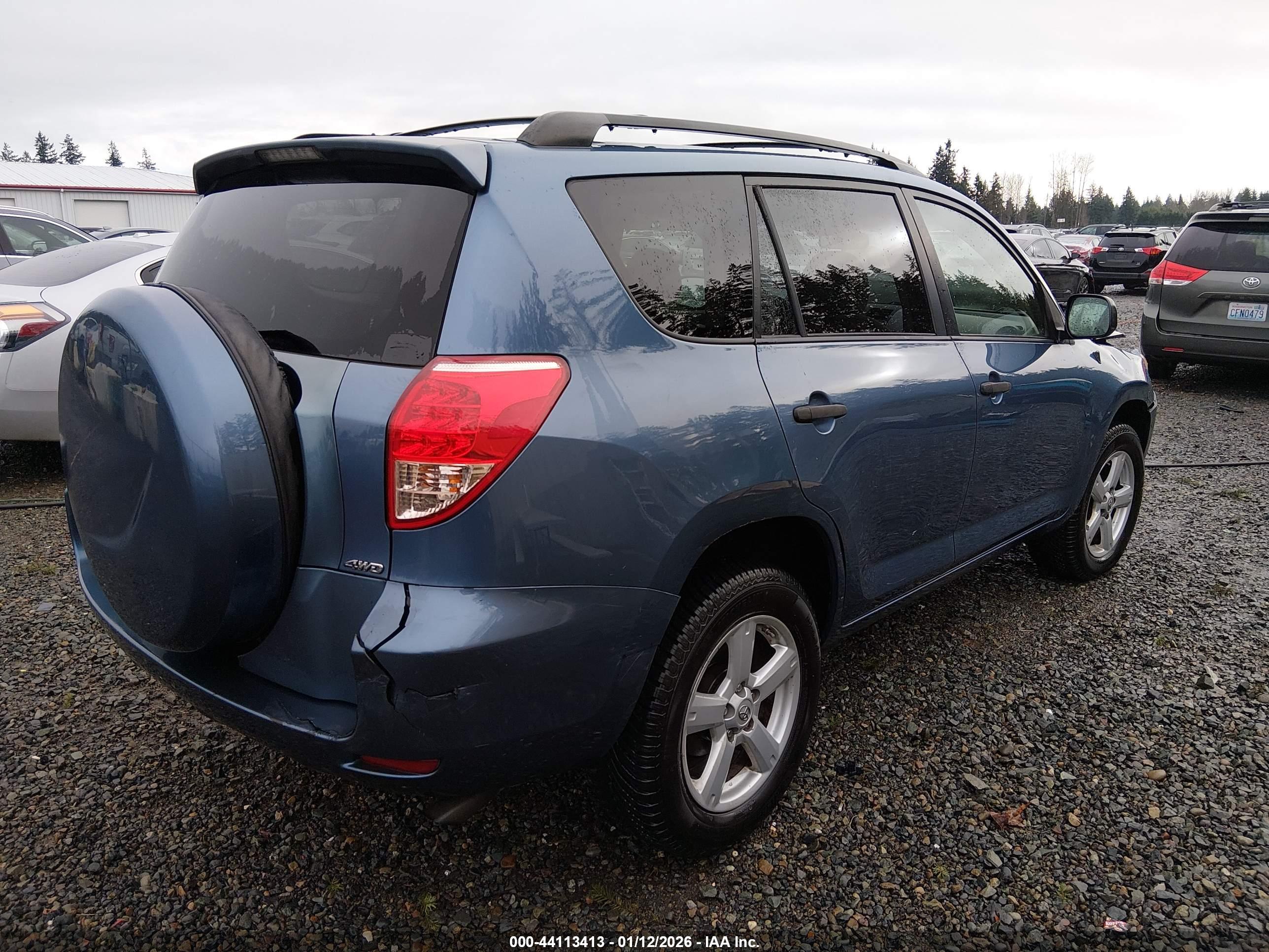 TOYOTA RAV4 image 4