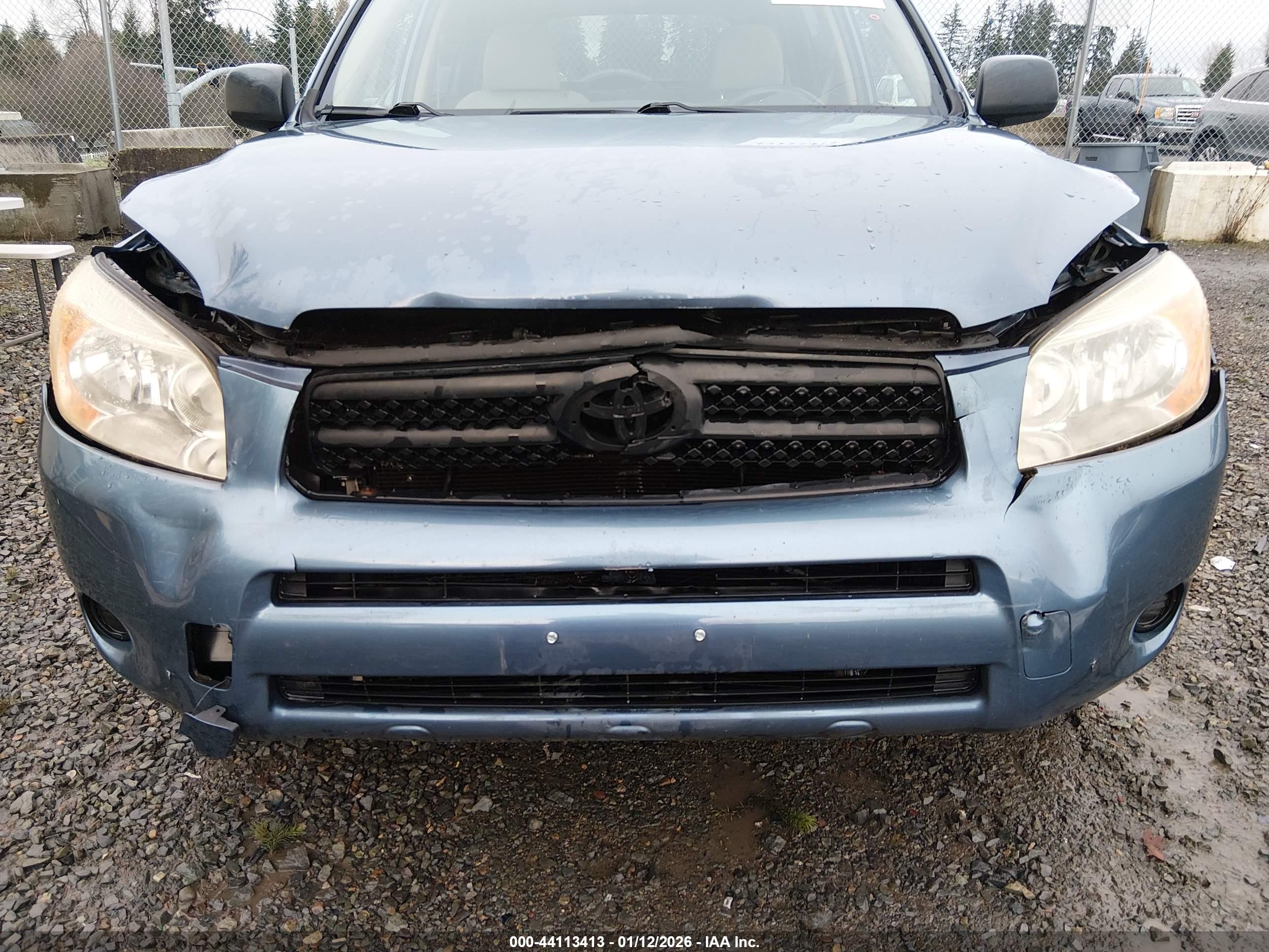 TOYOTA RAV4 image 6