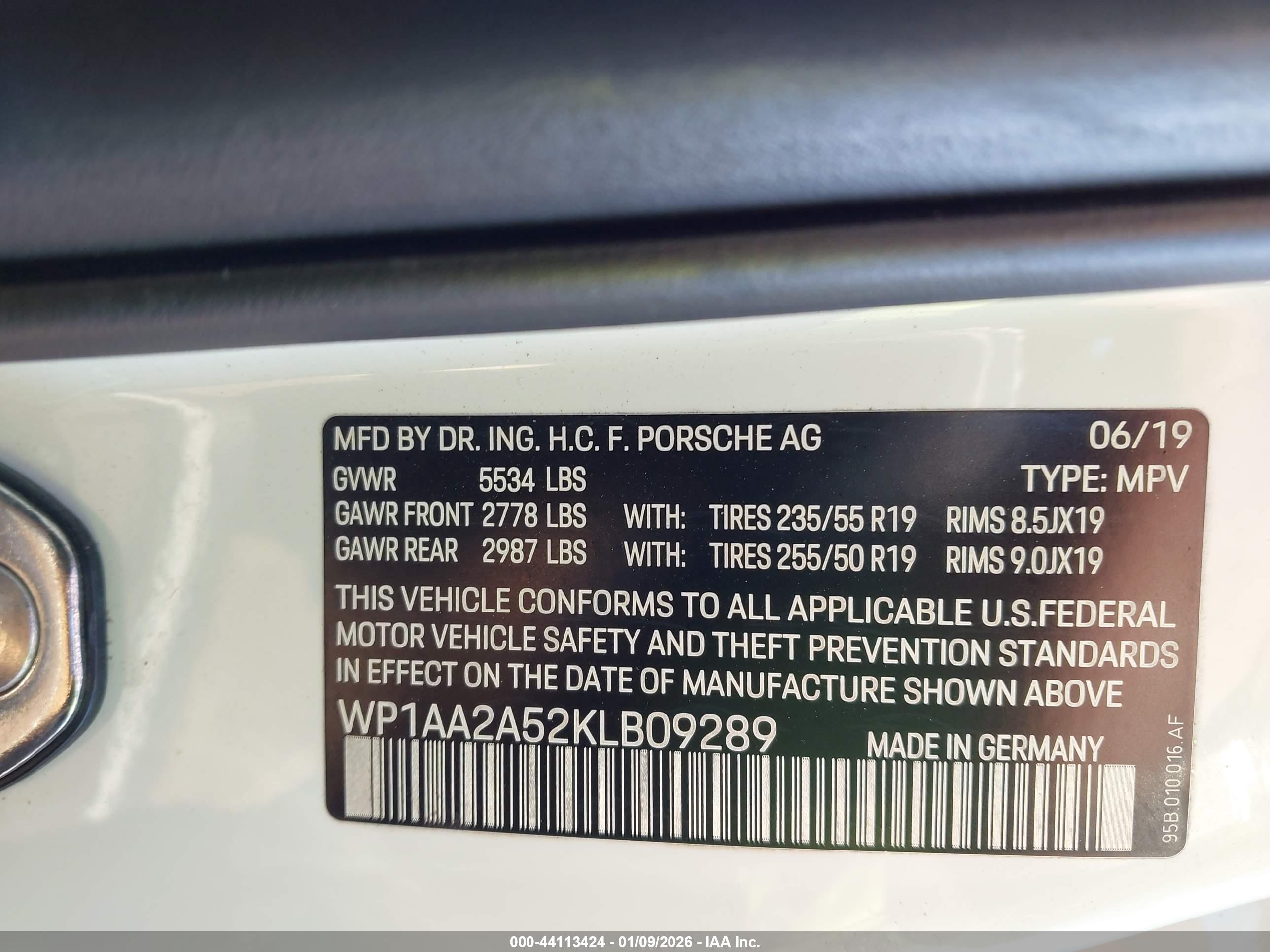 PORSCHE MACAN image 9