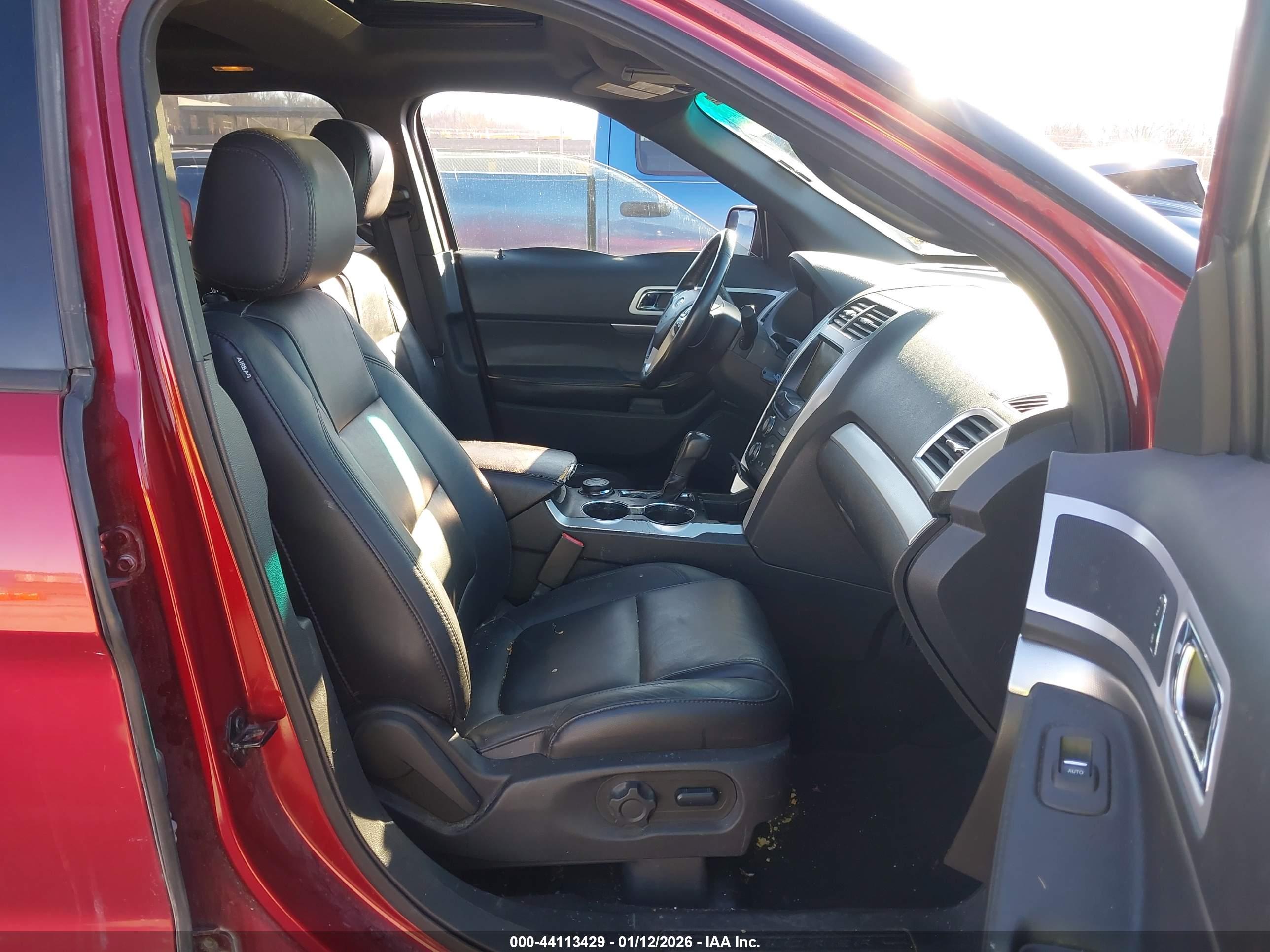 FORD EXPLORER image 5
