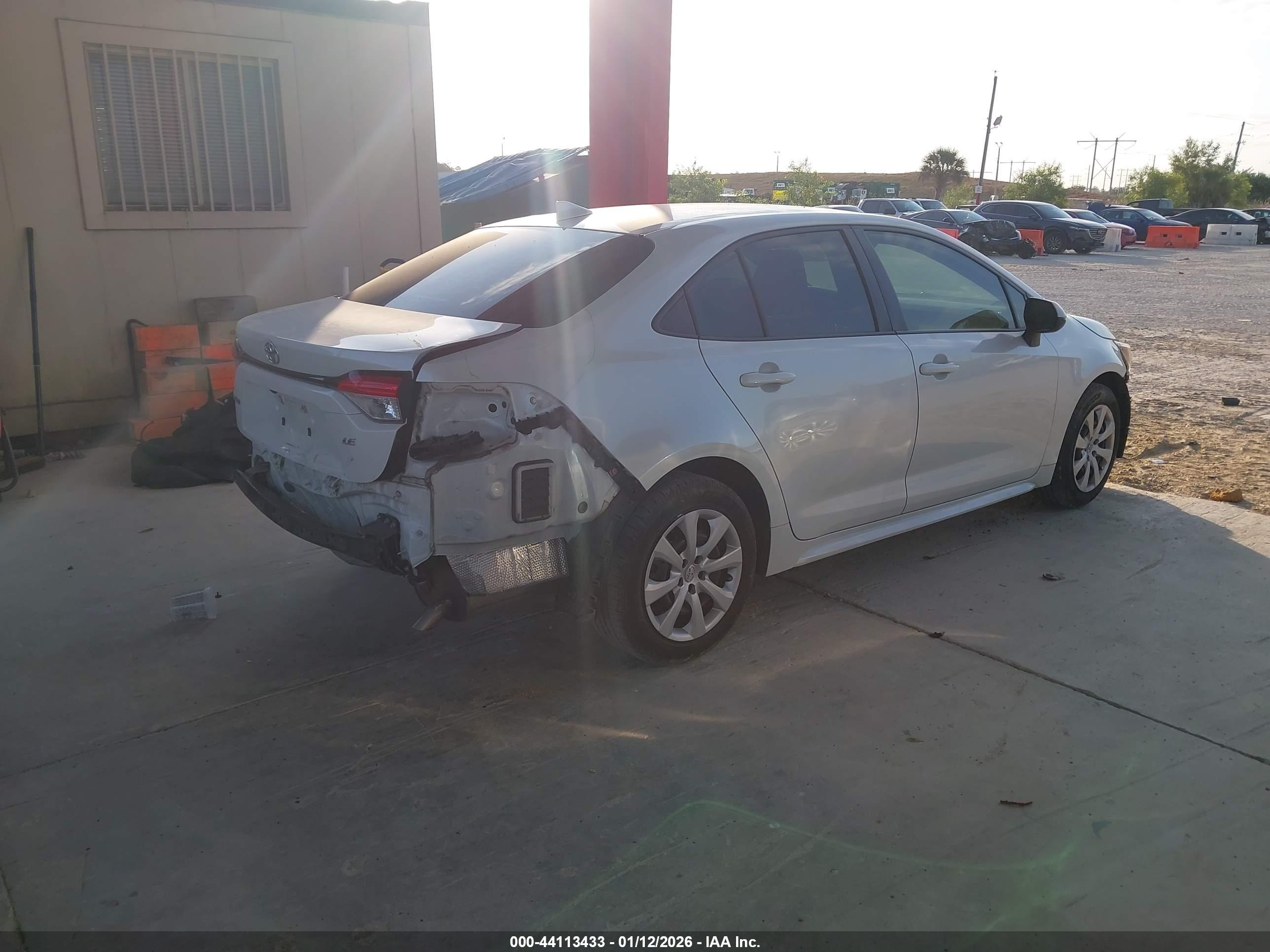 TOYOTA COROLLA image 4