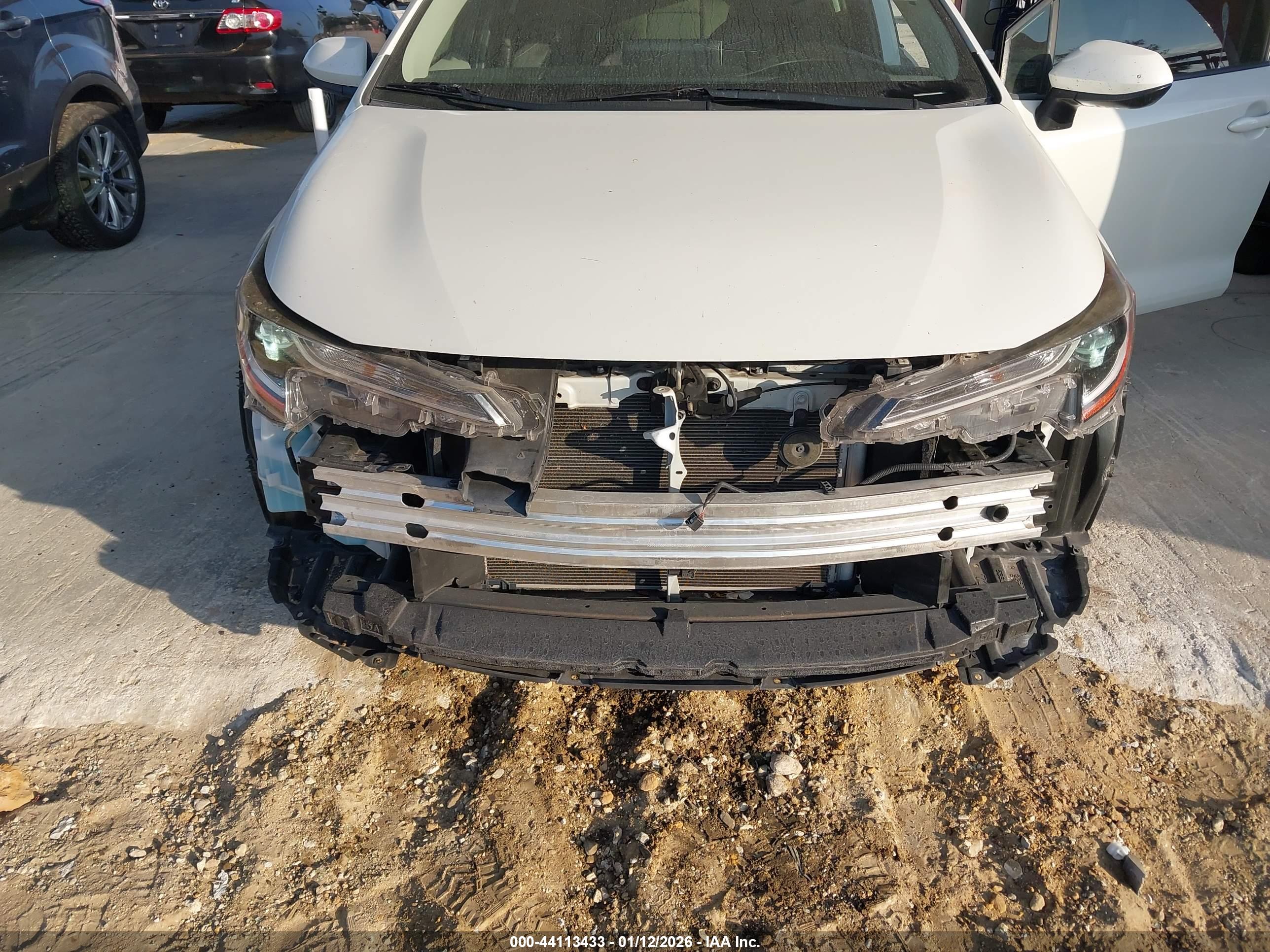 TOYOTA COROLLA image 6