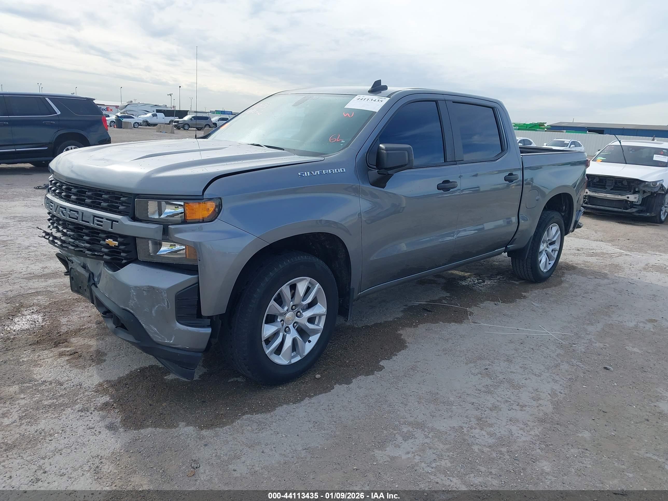 CHEVROLET SILVERADO image 2