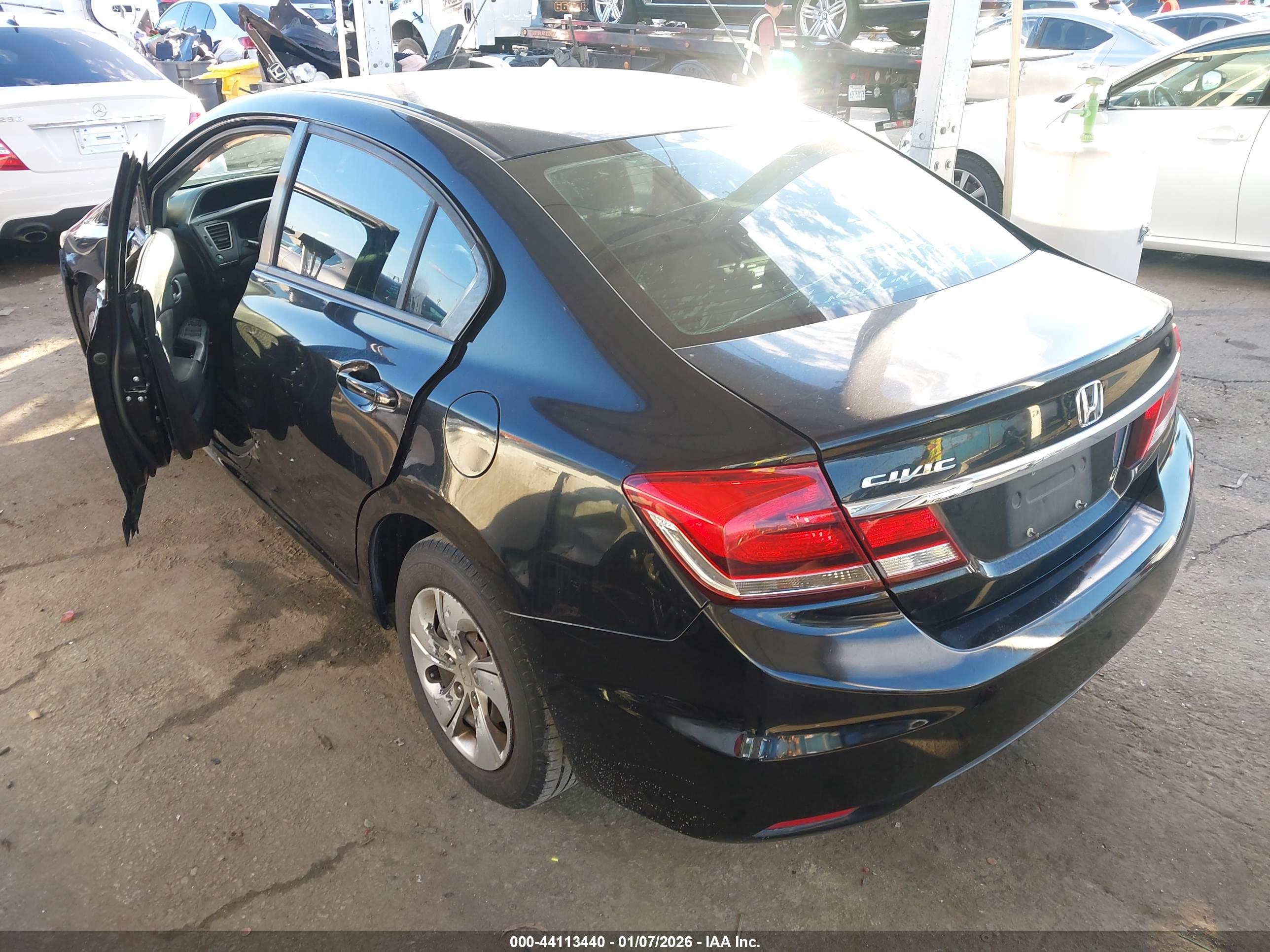 HONDA CIVIC image 3