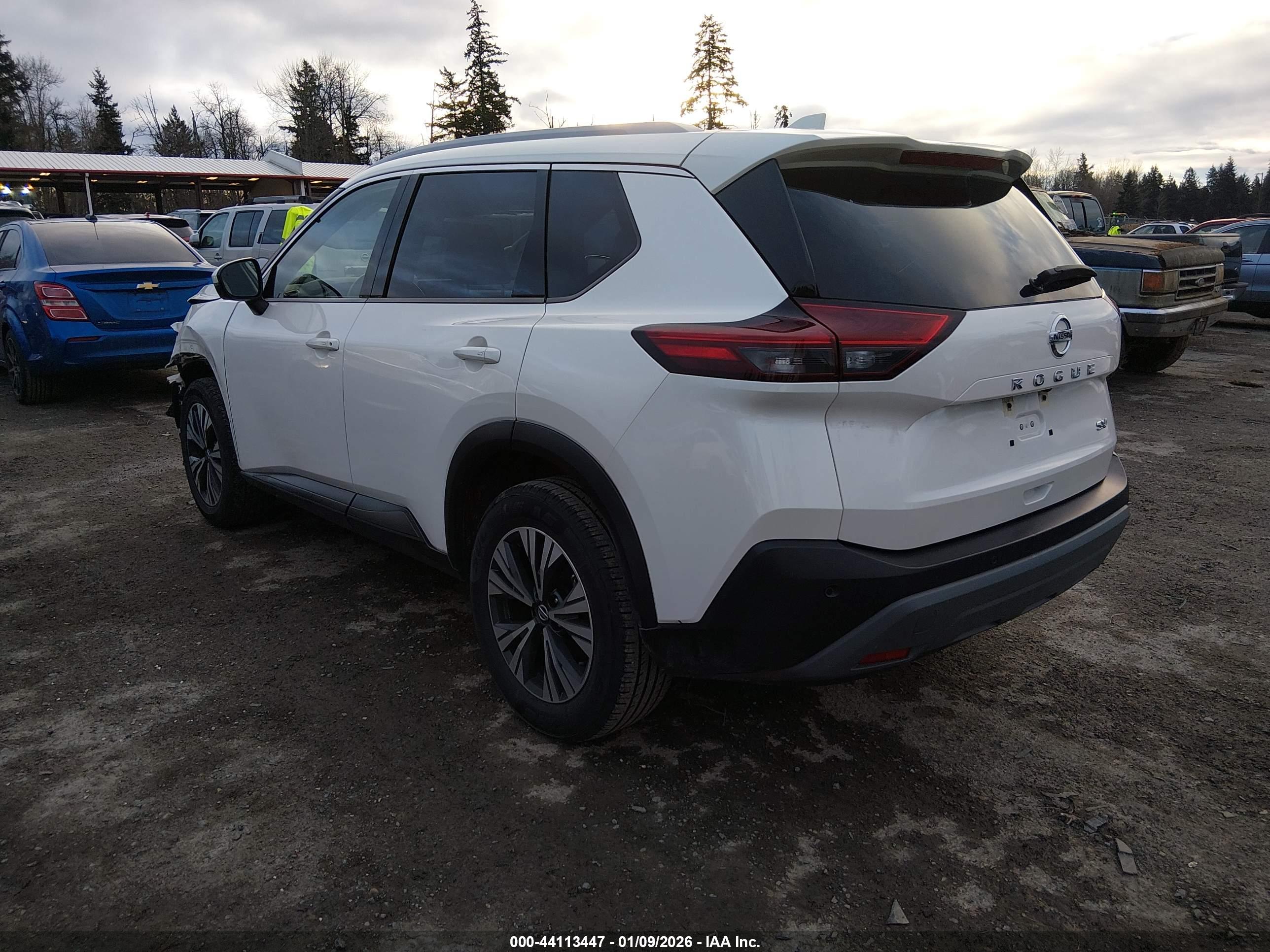 NISSAN ROGUE image 3