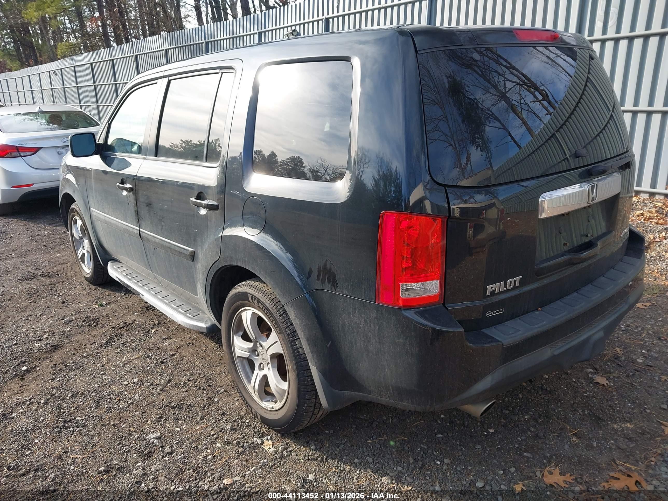 HONDA PILOT image 3