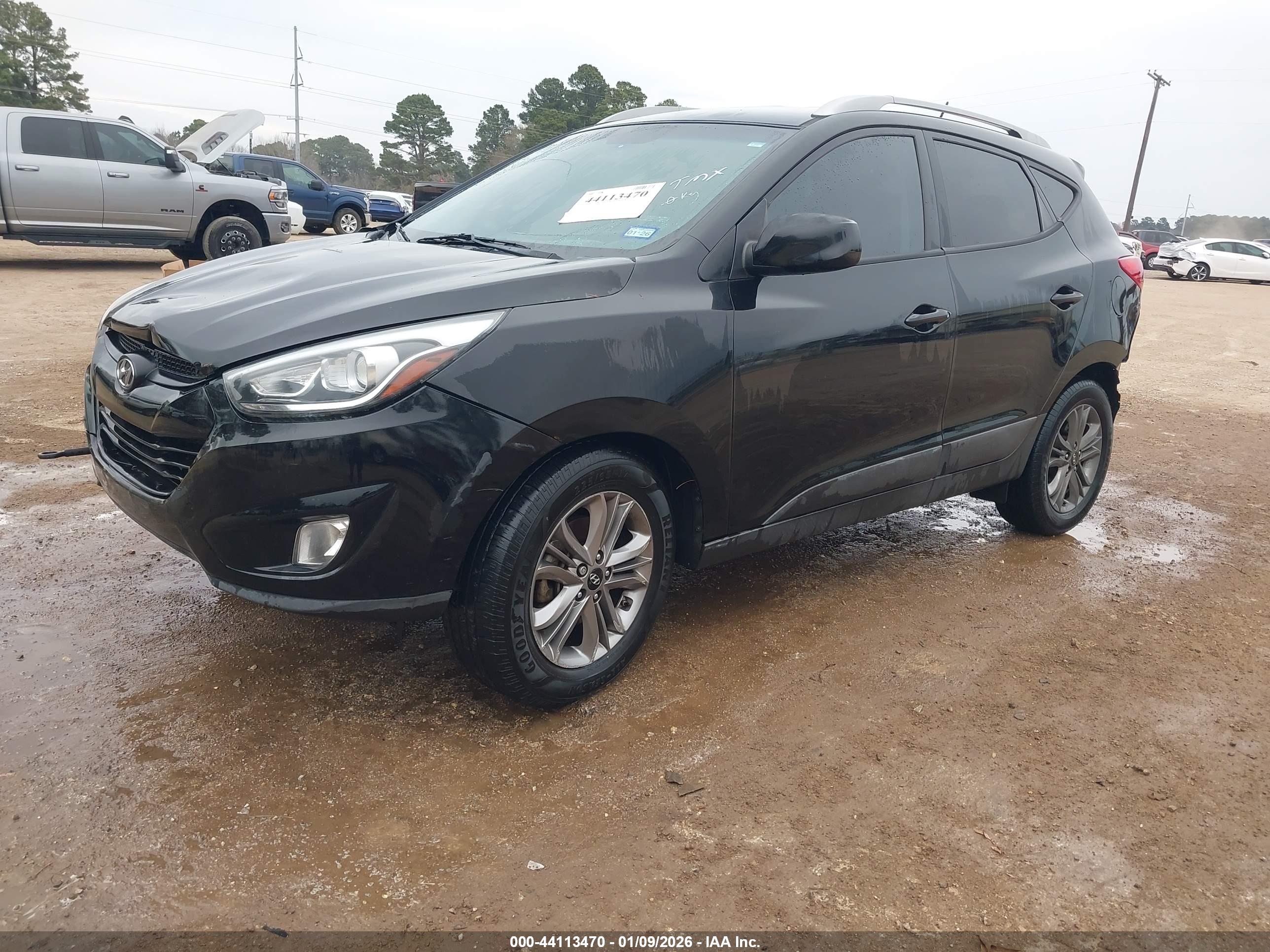 HYUNDAI TUCSON image 2