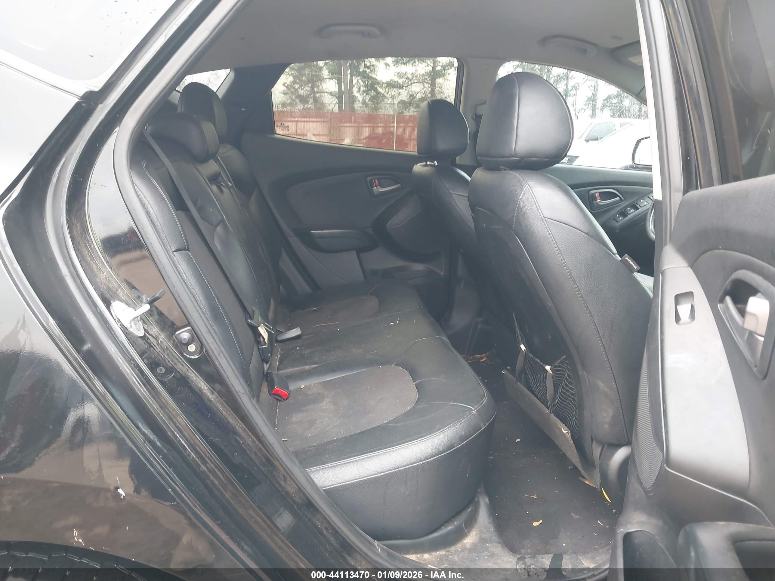 HYUNDAI TUCSON image 8