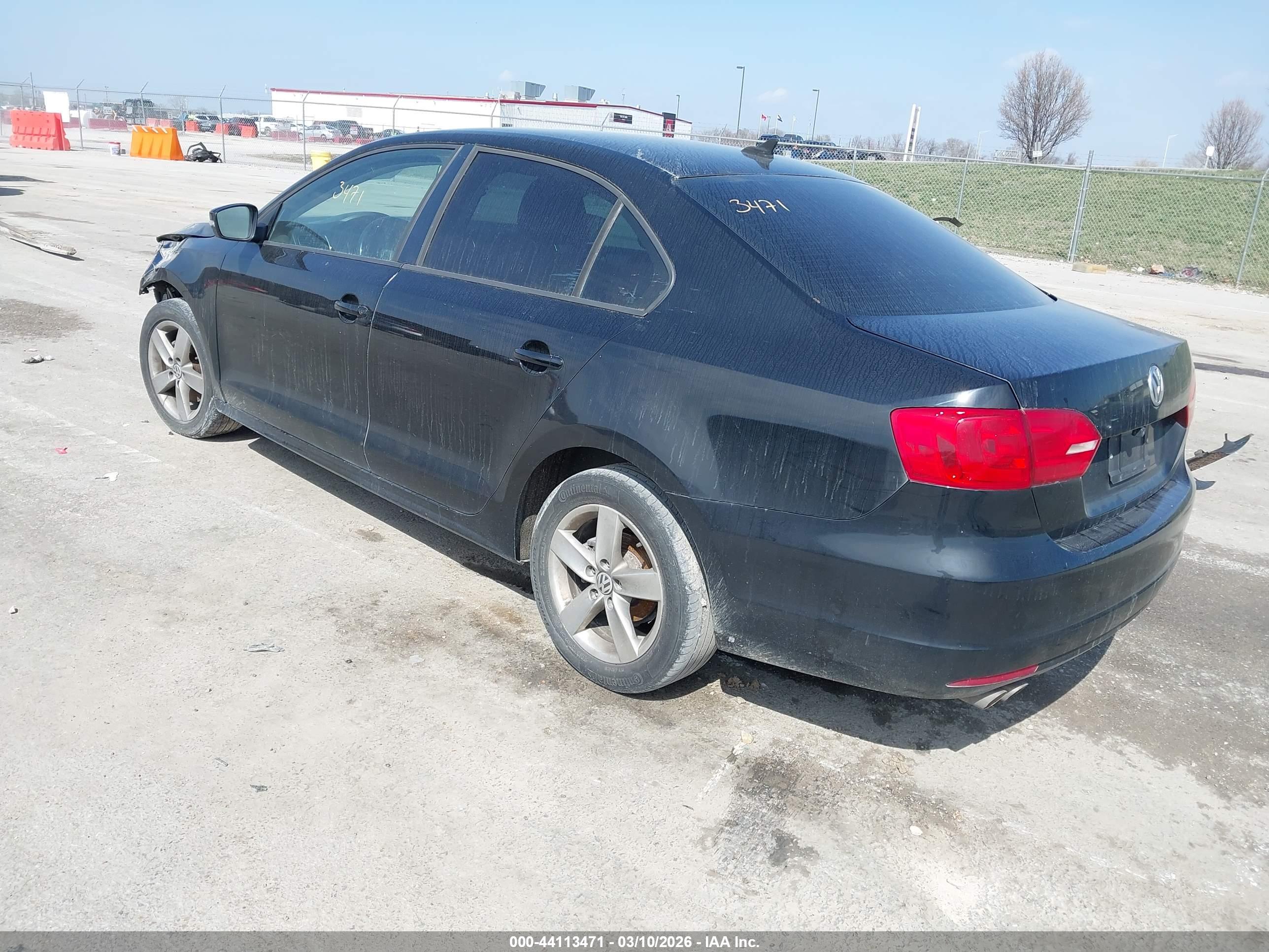 VOLKSWAGEN JETTA image 3