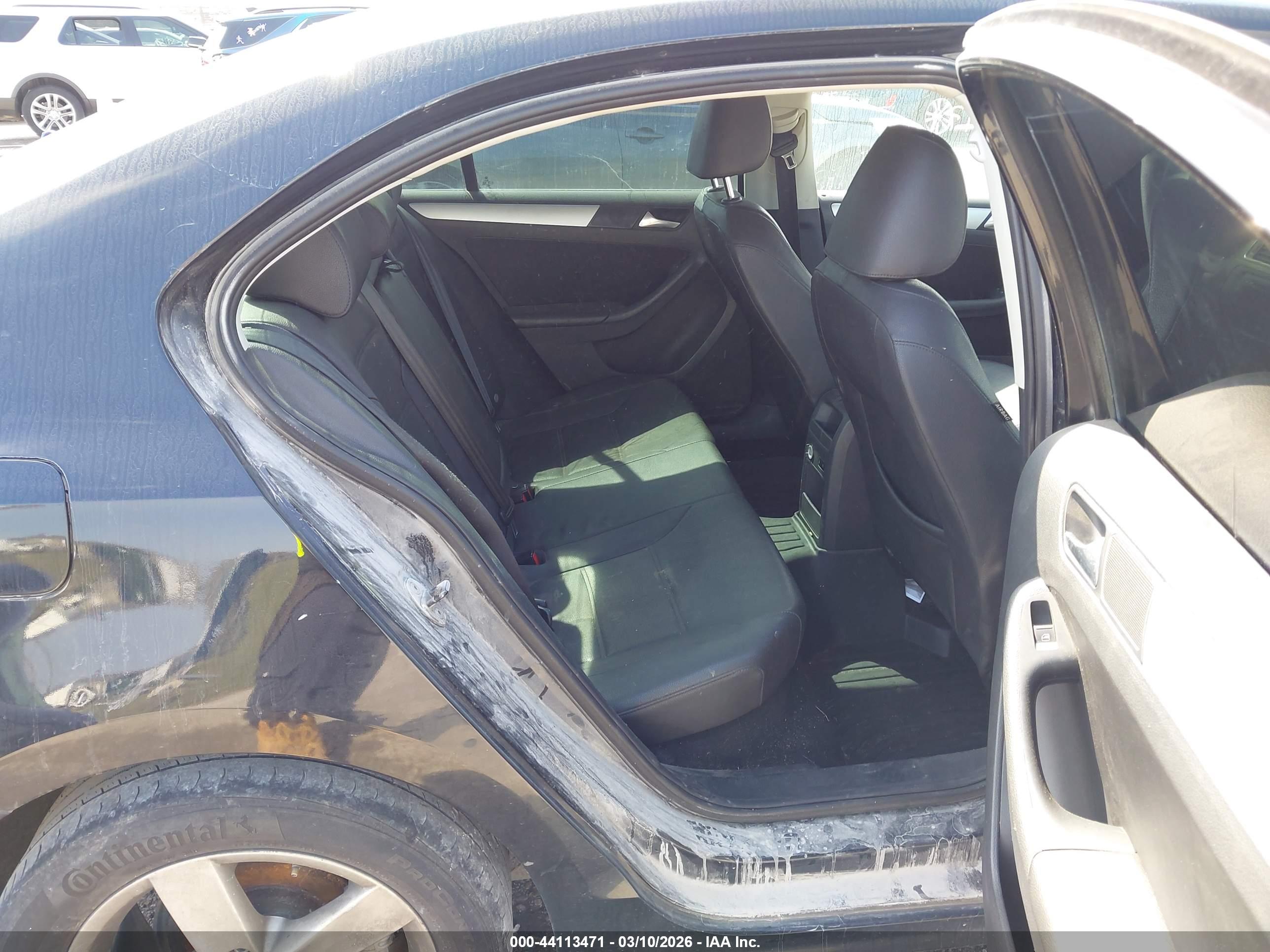 VOLKSWAGEN JETTA image 8