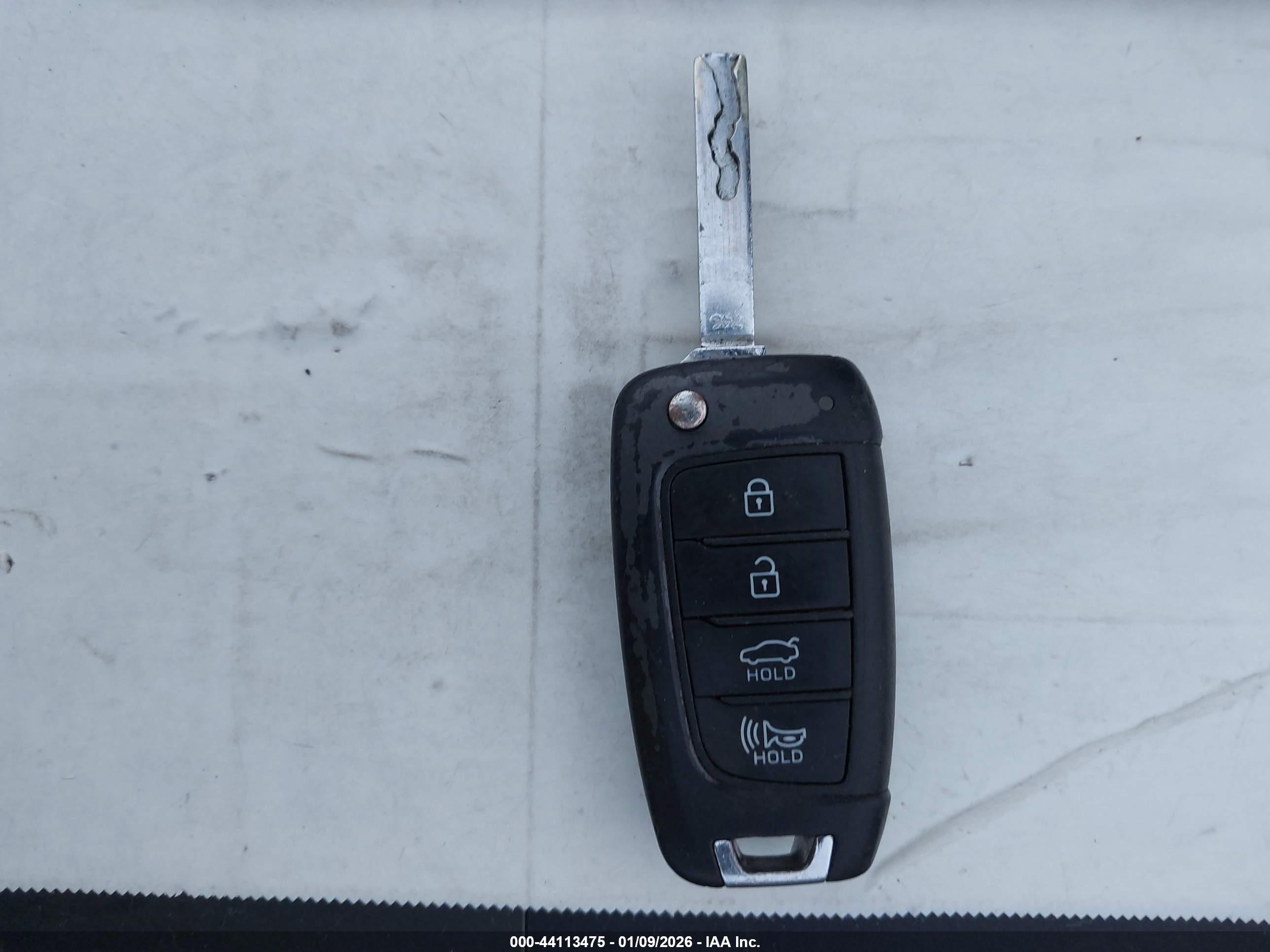 HYUNDAI ACCENT image 11