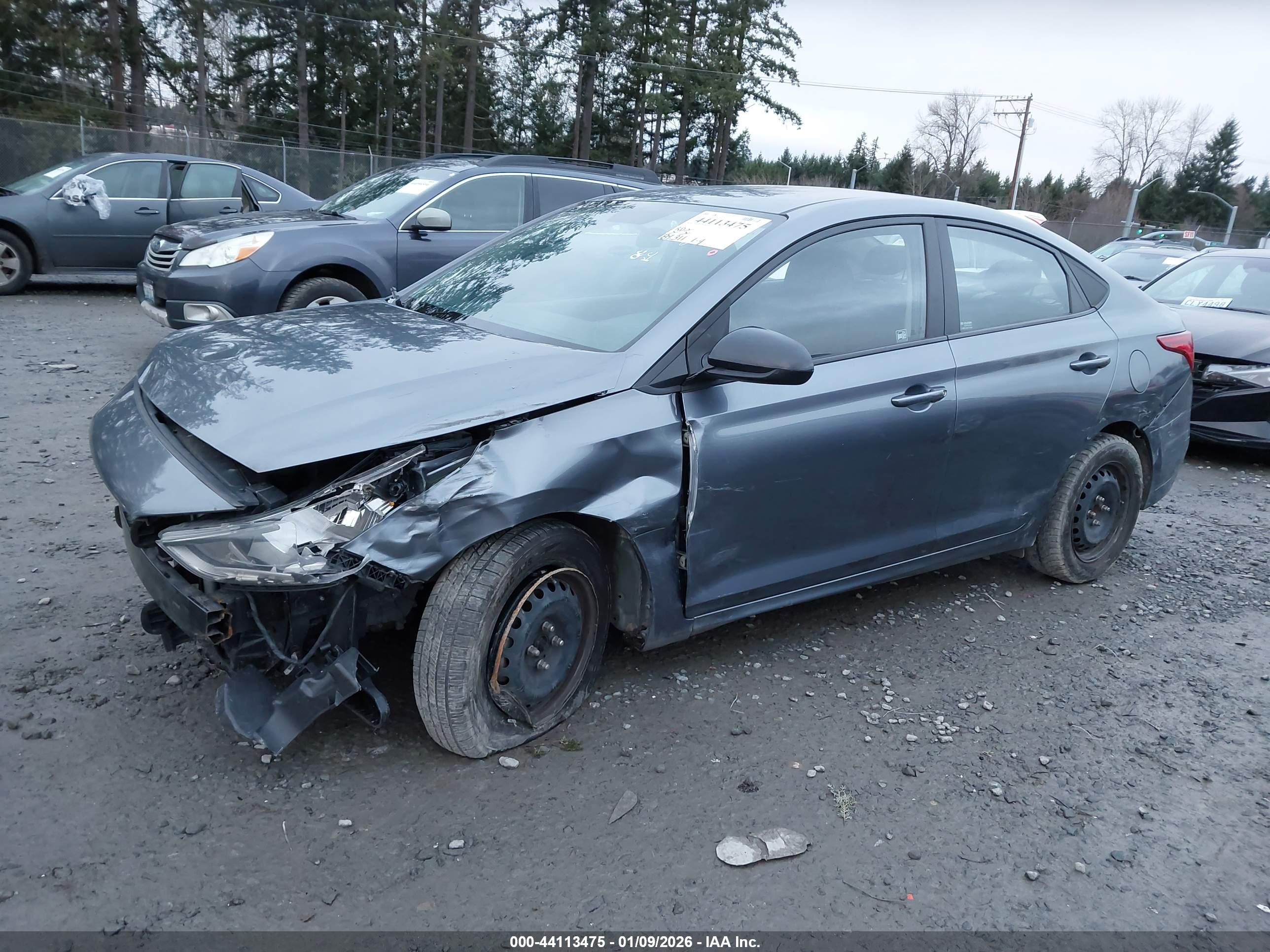 HYUNDAI ACCENT image 2