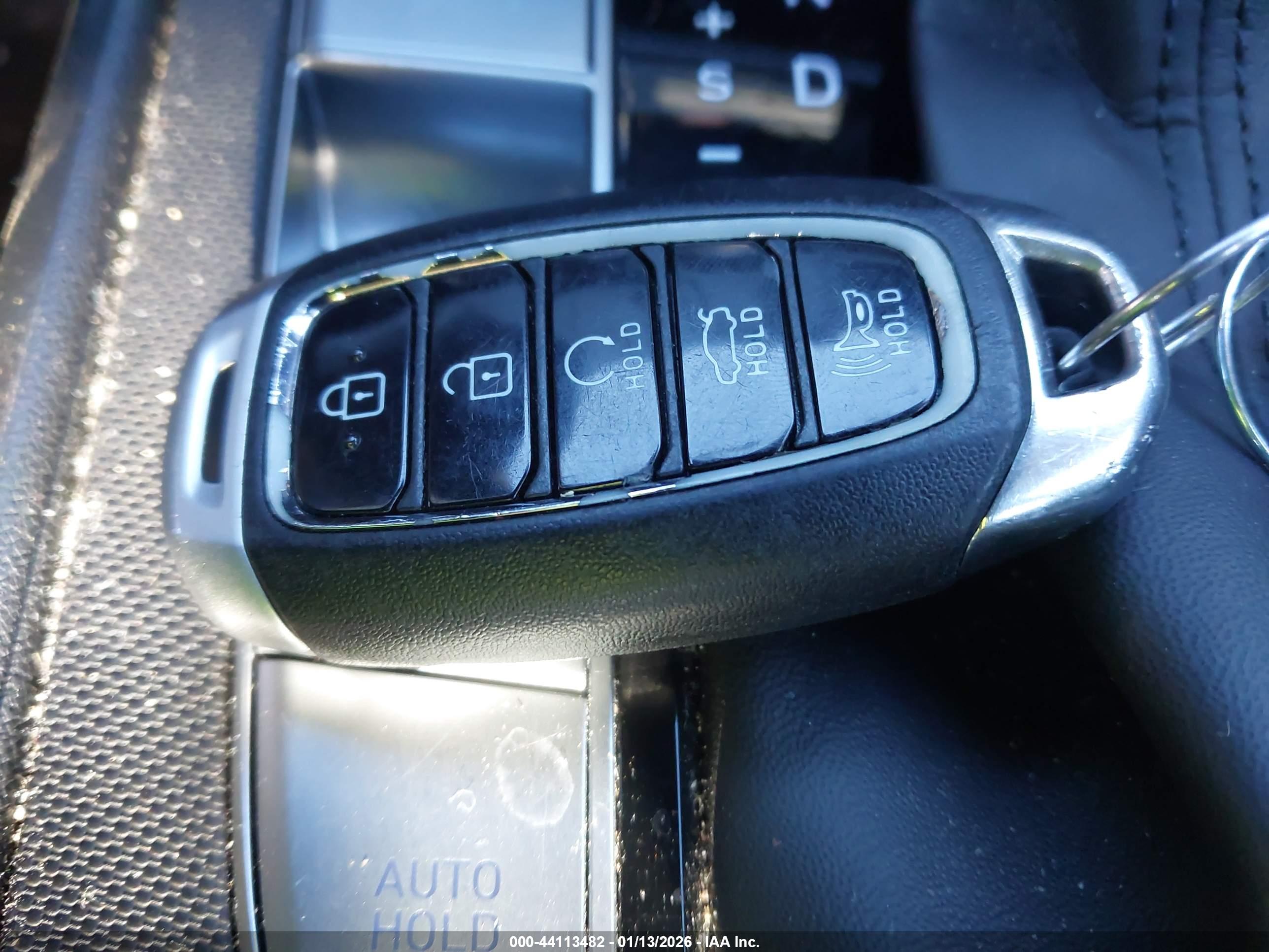 HYUNDAI ELANTRA image 11
