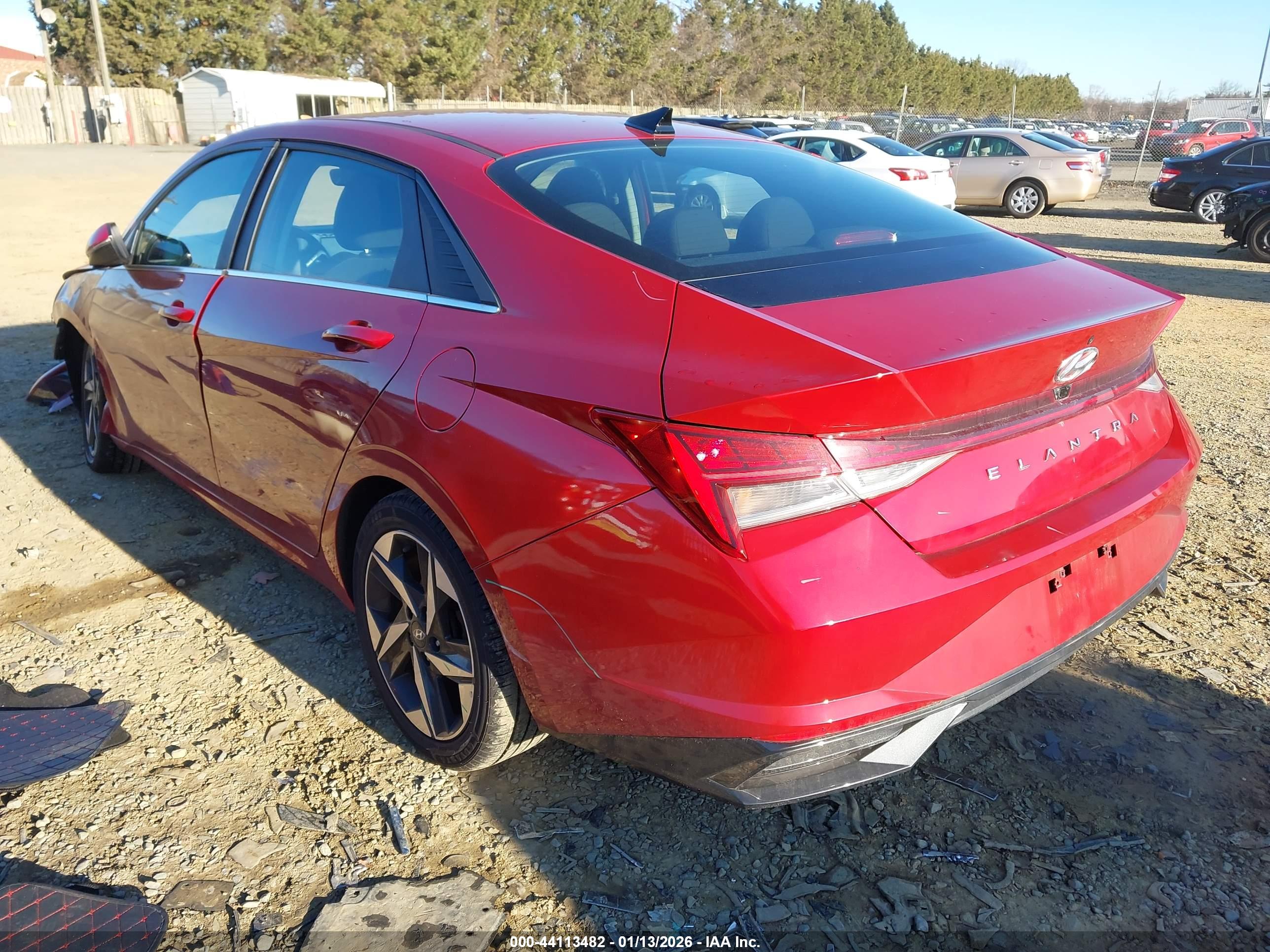 HYUNDAI ELANTRA image 3