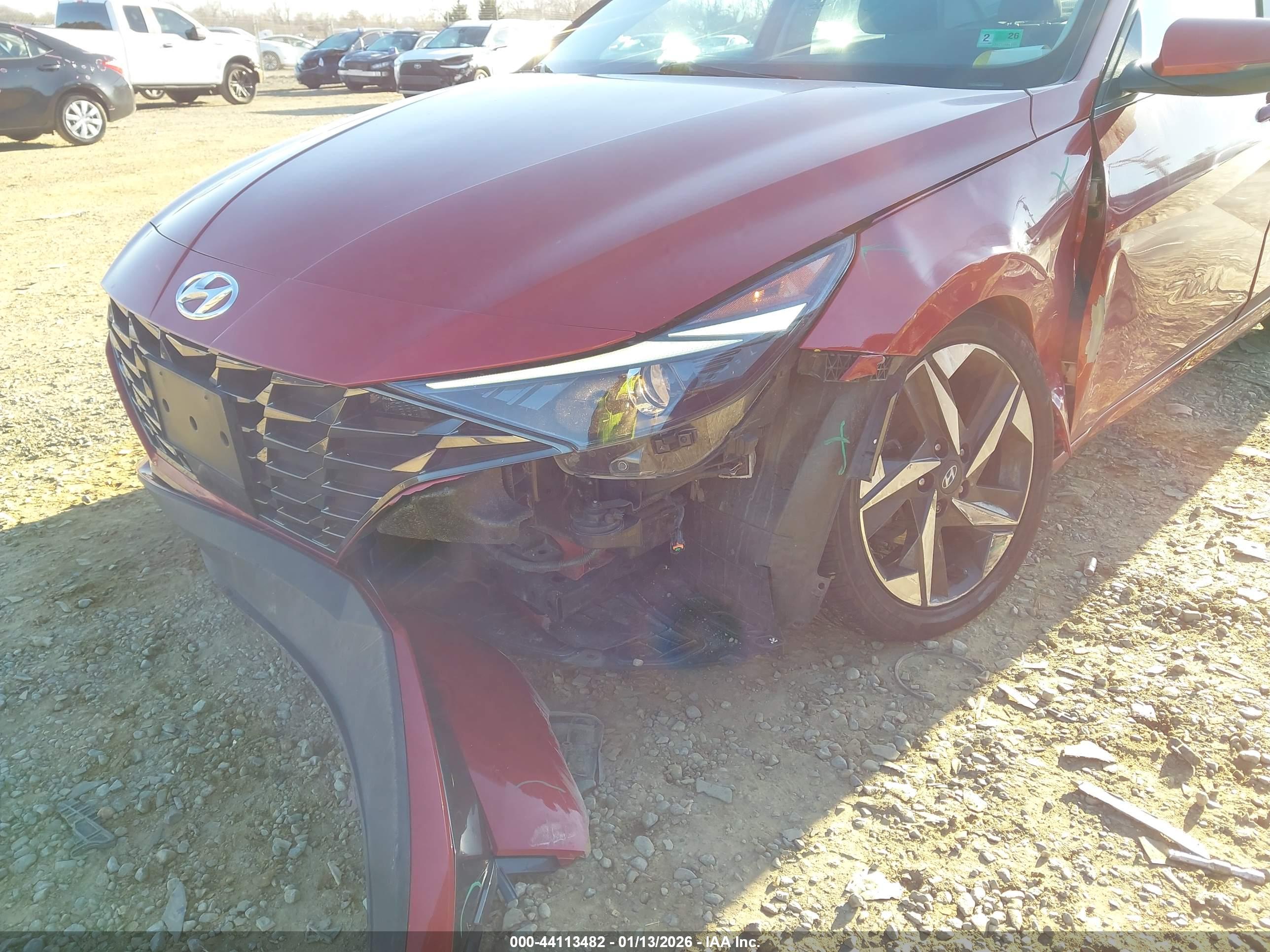 HYUNDAI ELANTRA image 6