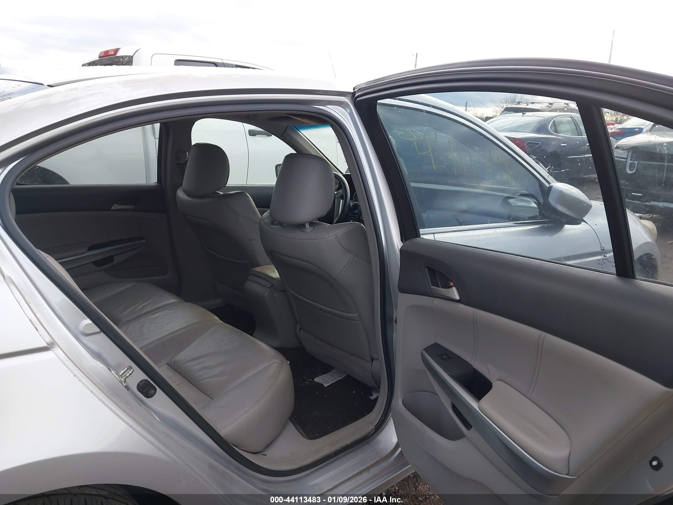HONDA ACCORD image 8