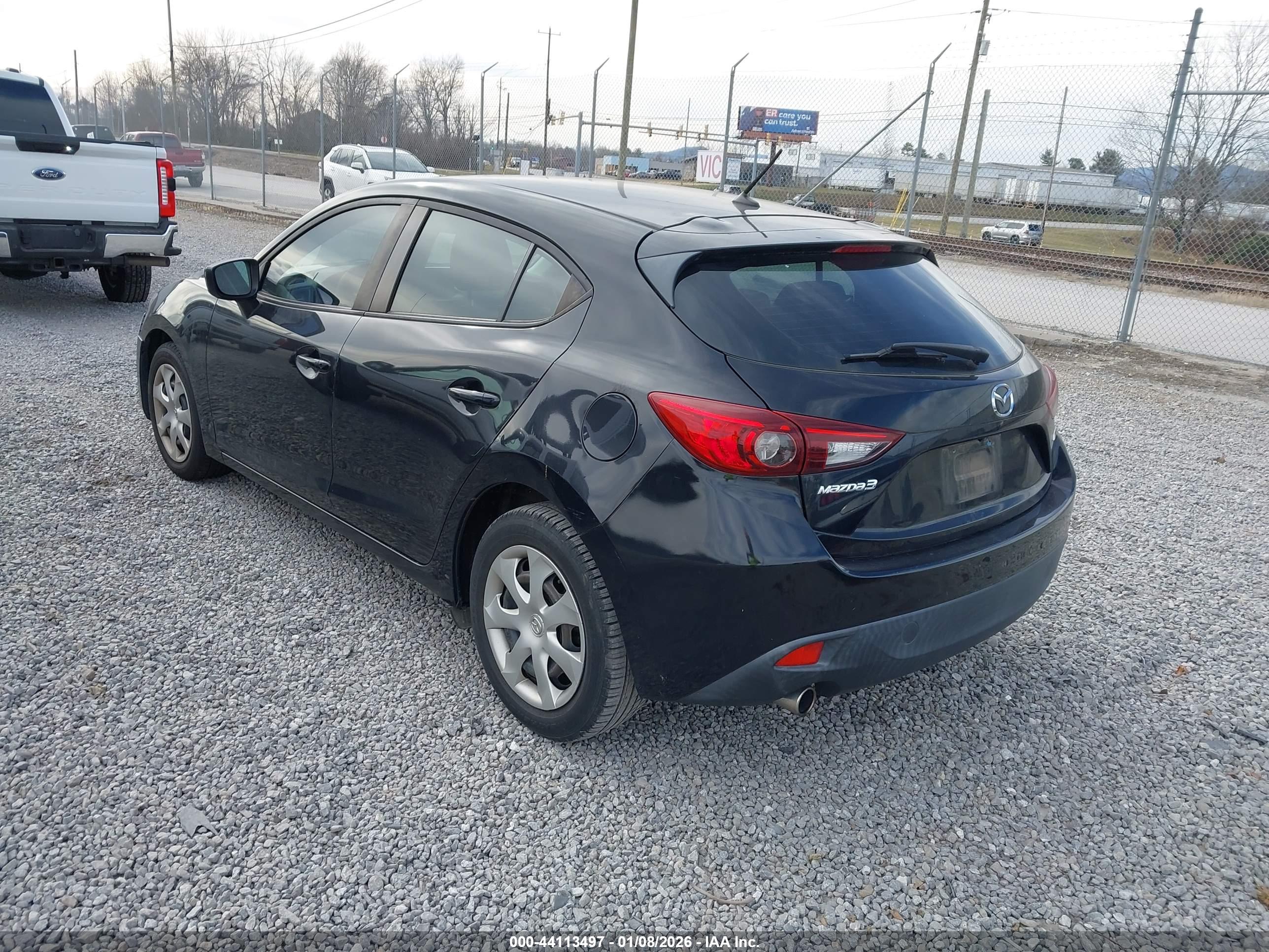 MAZDA MAZDA3 image 3