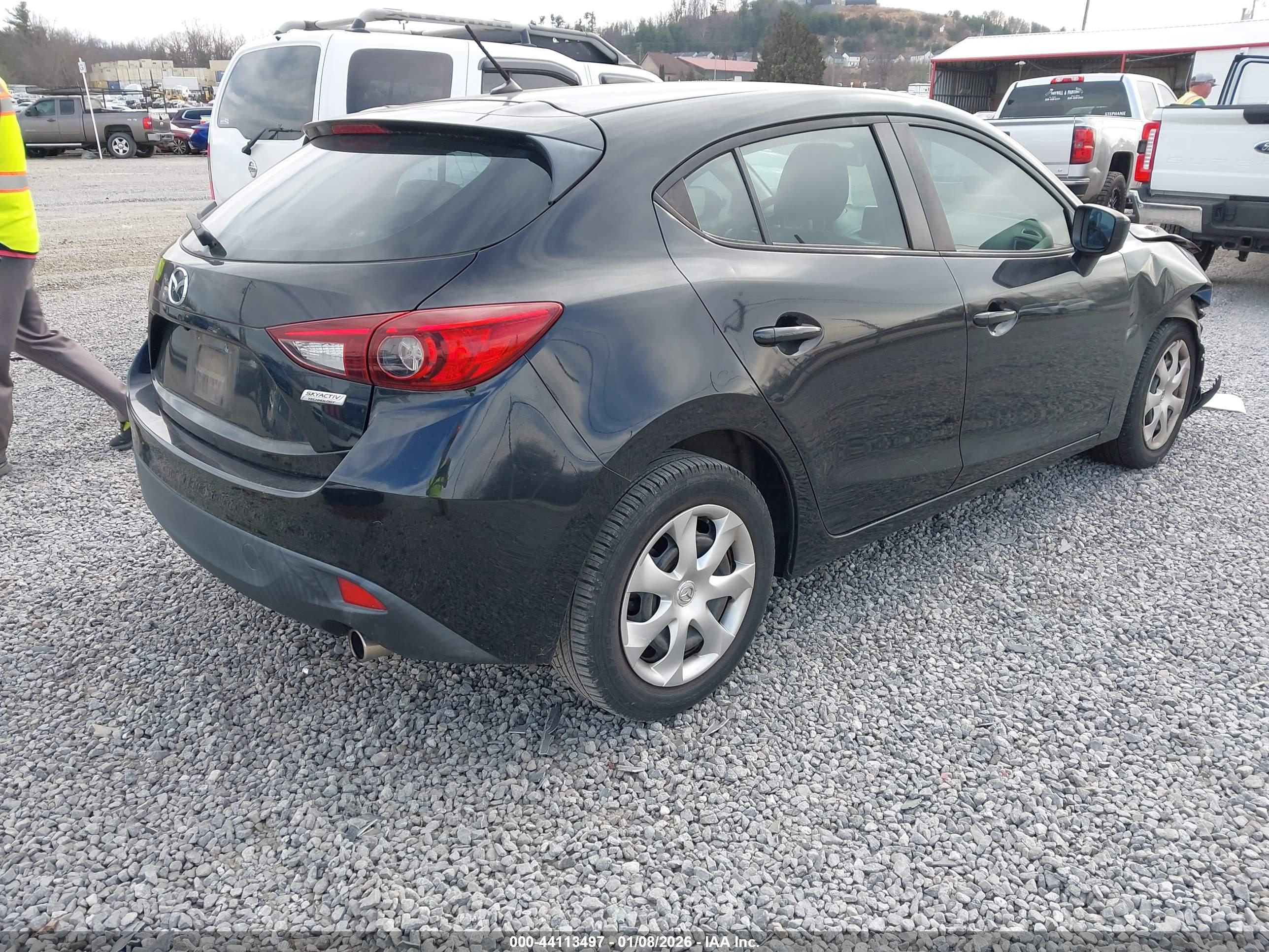 MAZDA MAZDA3 image 4
