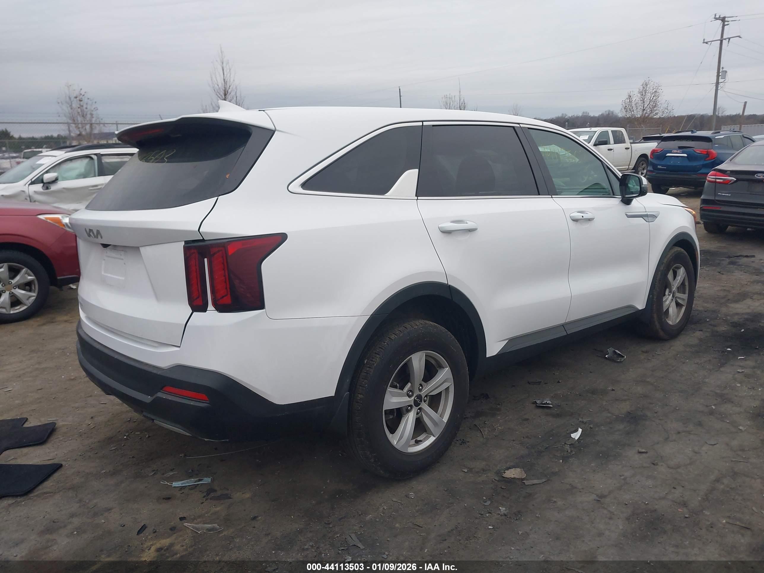 KIA SORENTO image 4
