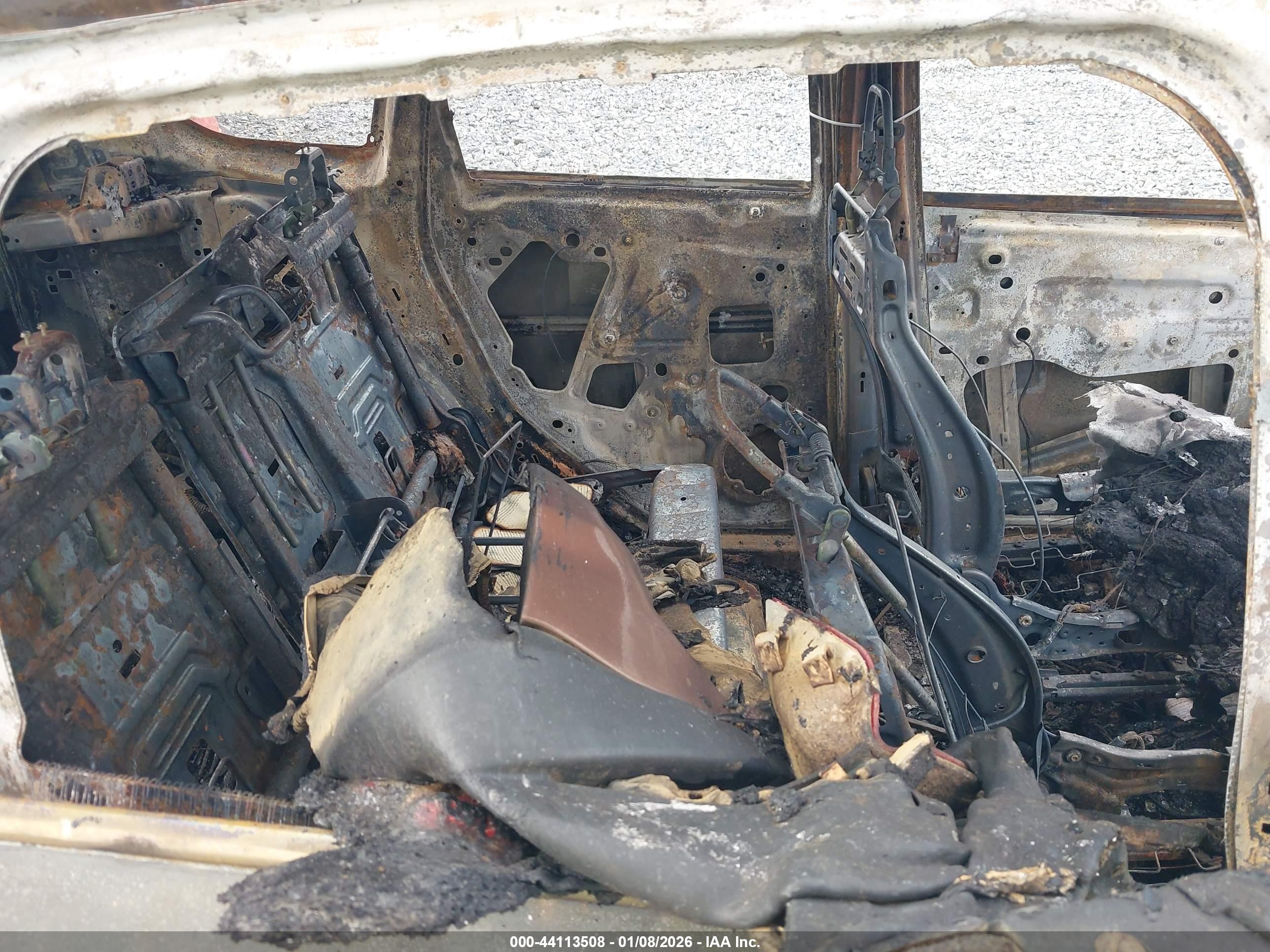FORD ESCAPE image 8