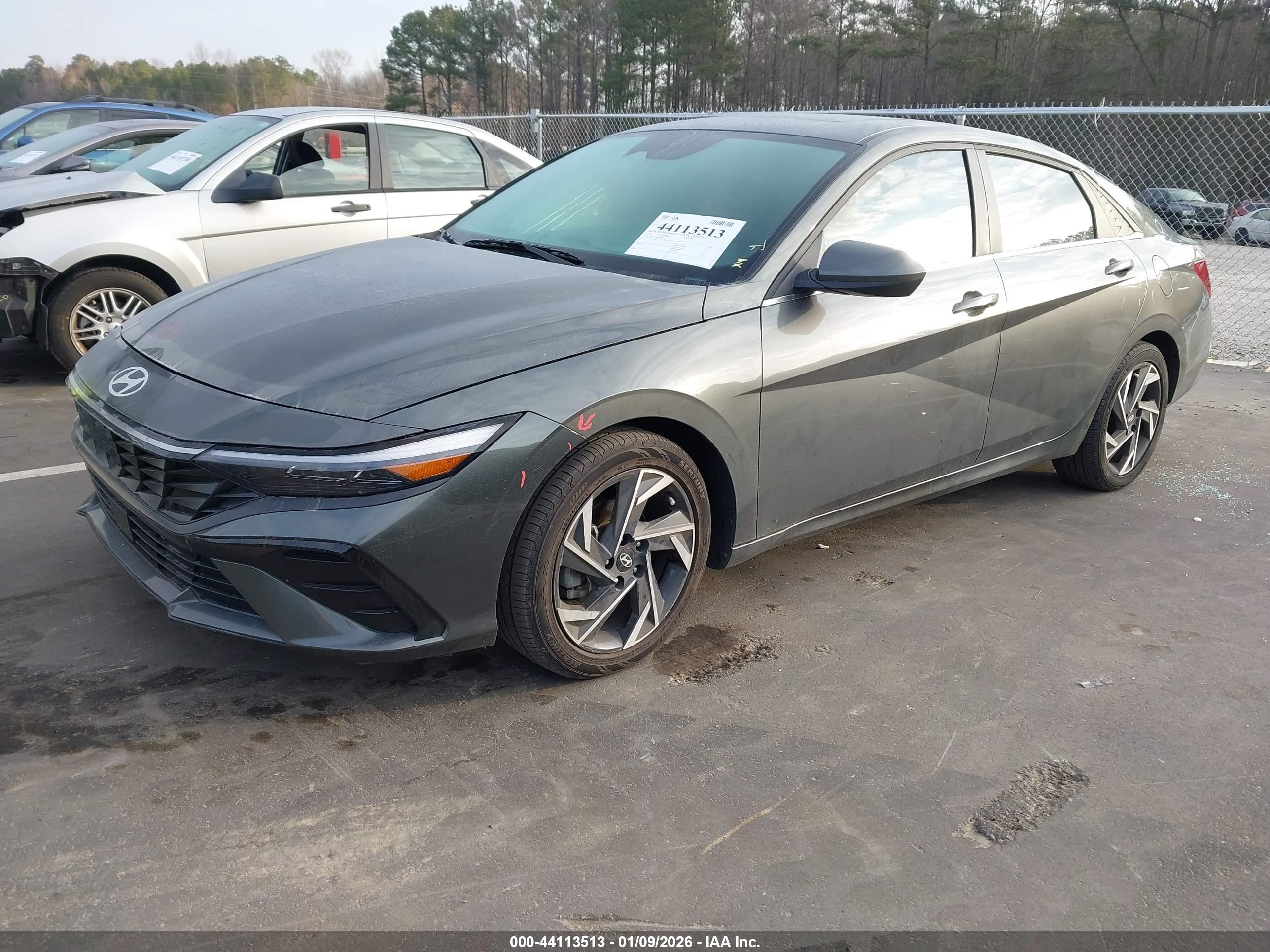 HYUNDAI ELANTRA image 2