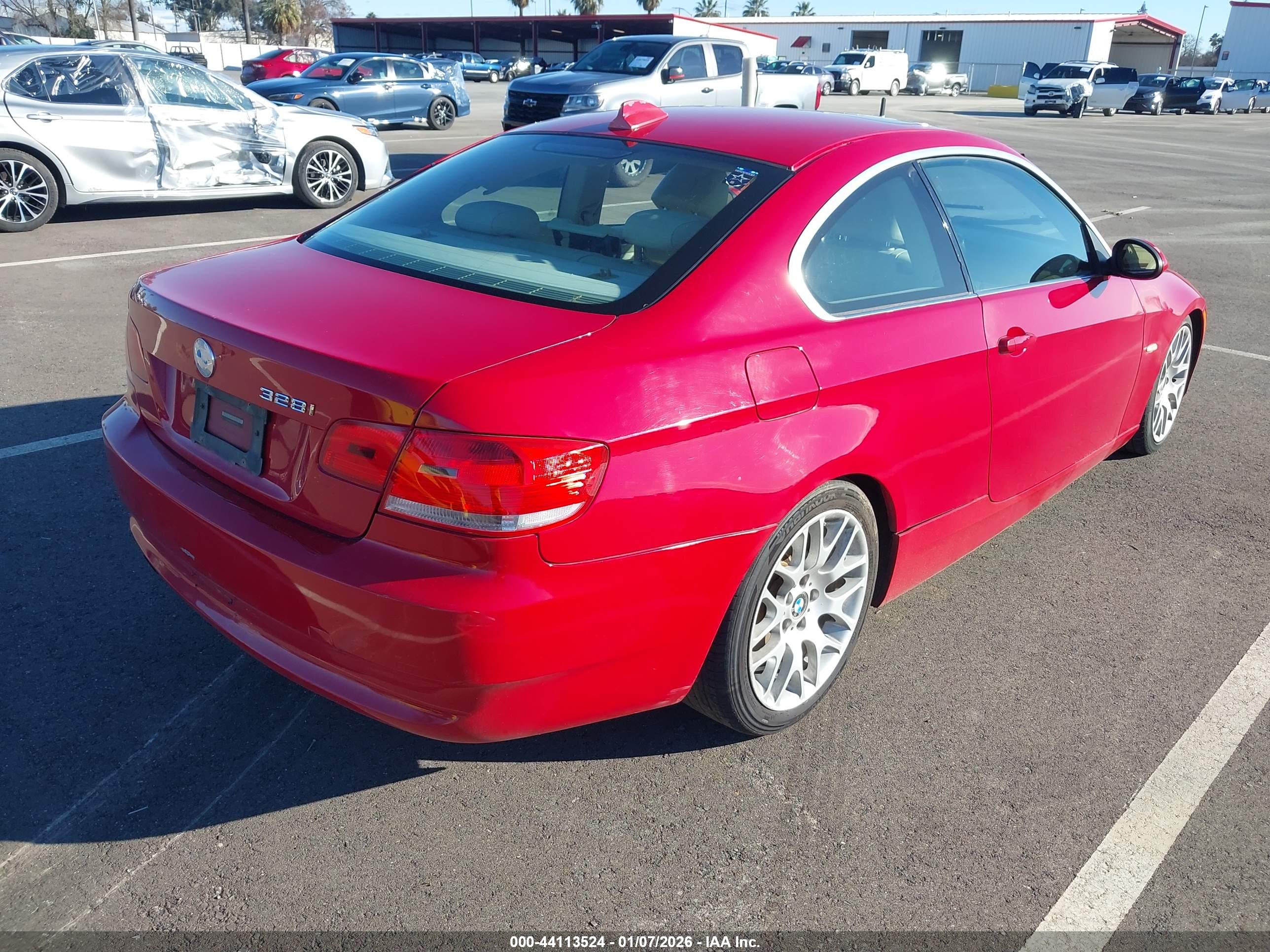 BMW 328I image 4