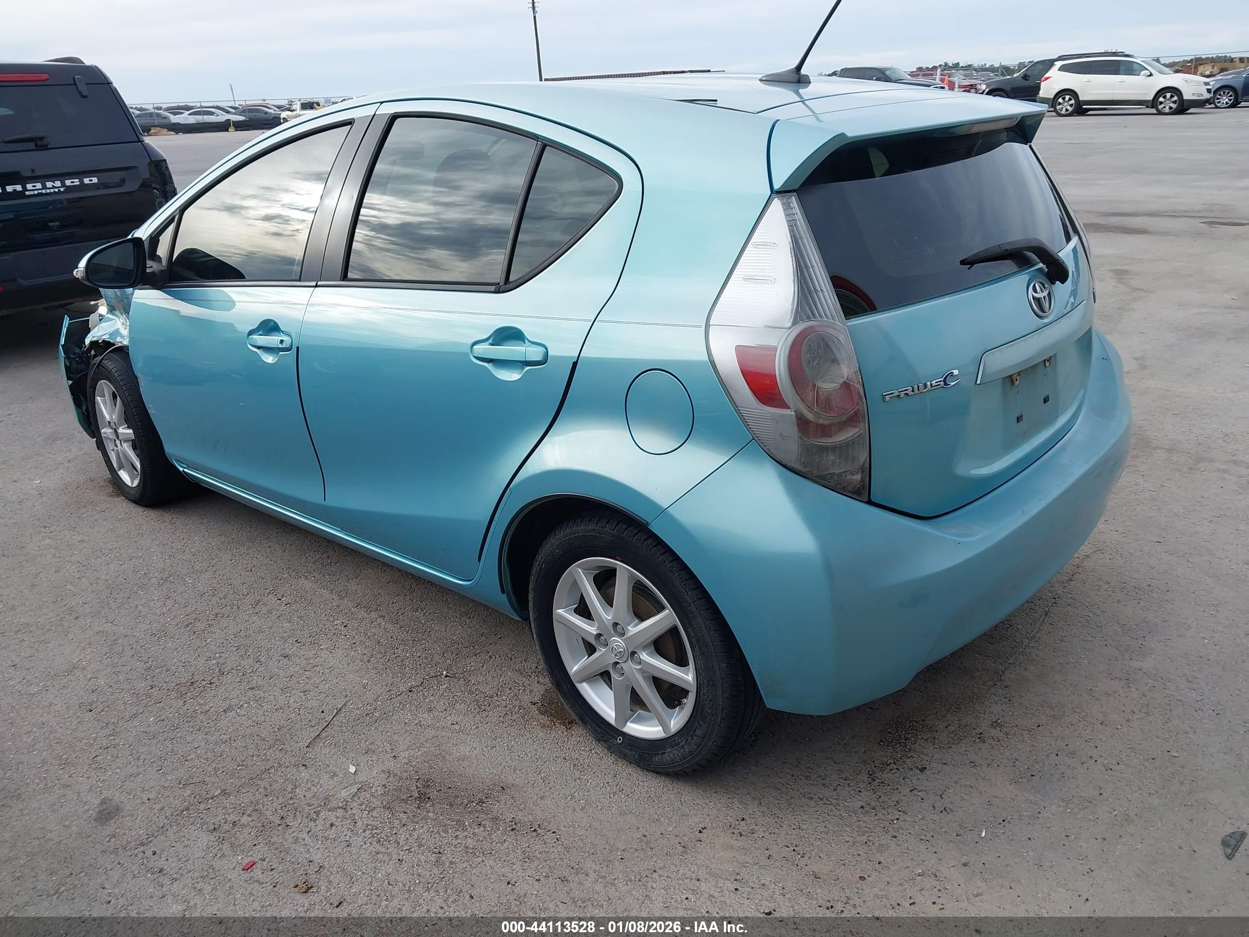 TOYOTA PRIUS image 3