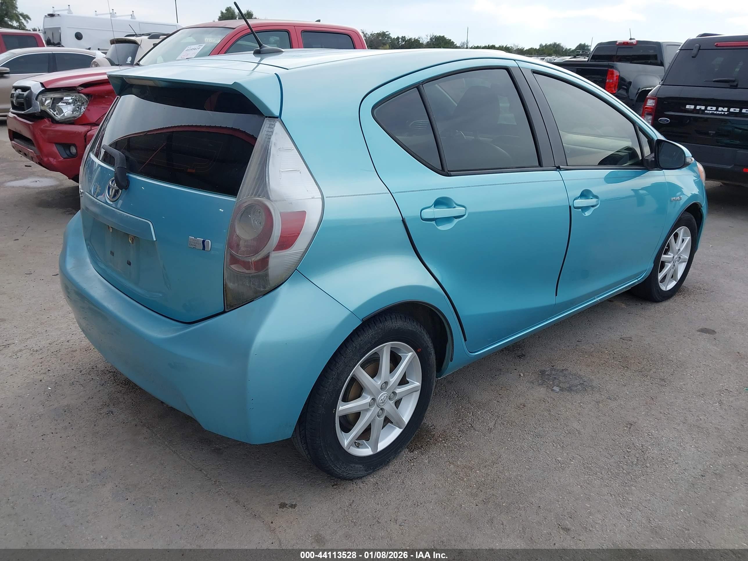 TOYOTA PRIUS image 4