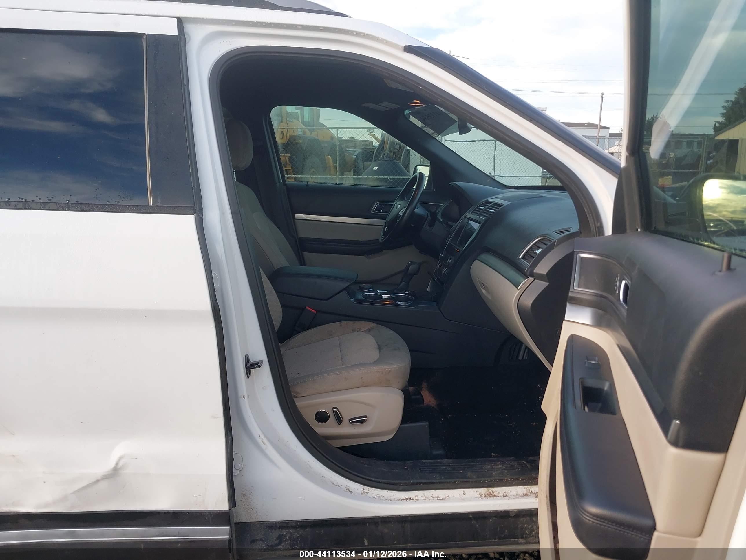 FORD EXPLORER image 5