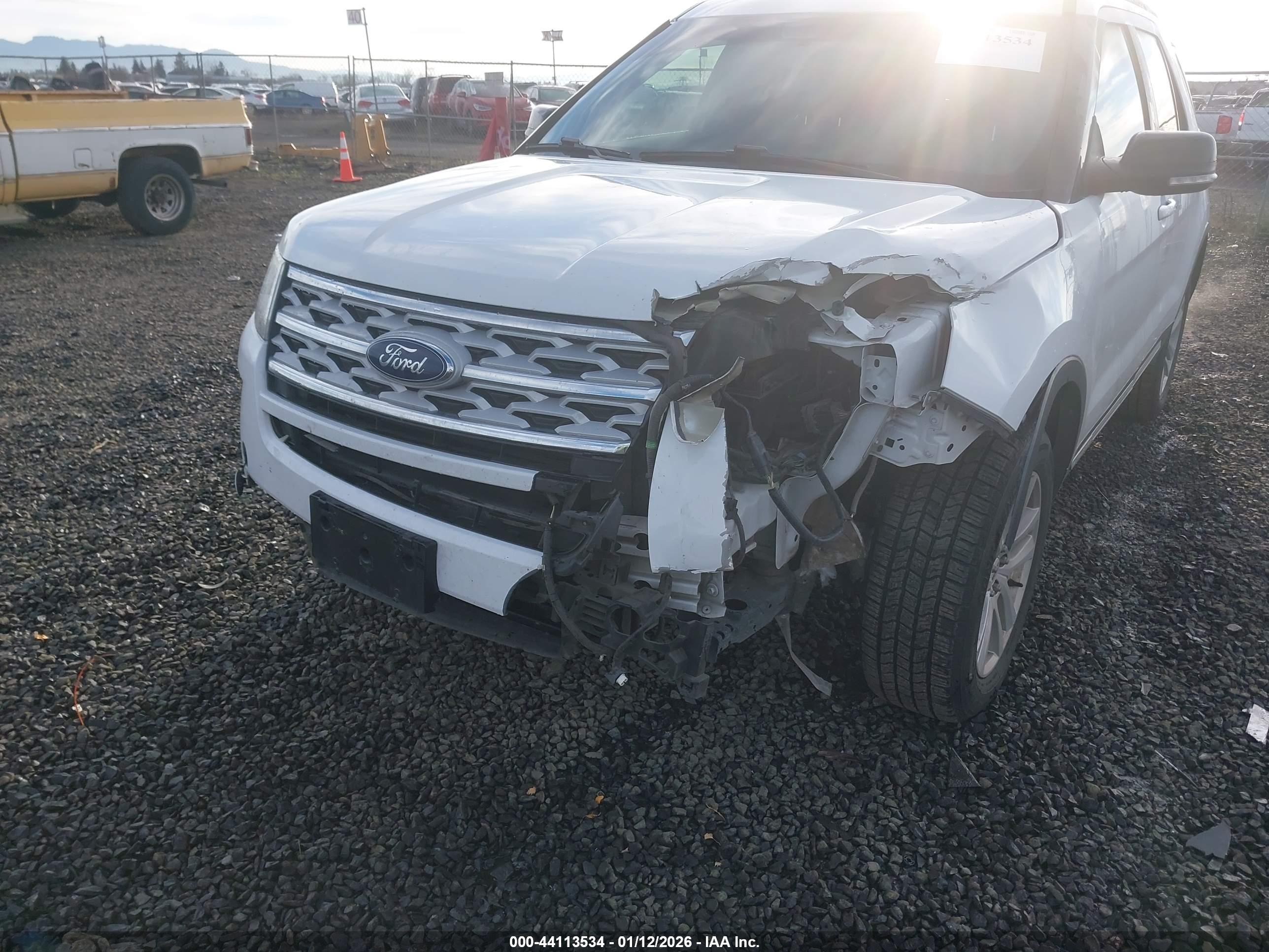 FORD EXPLORER image 6