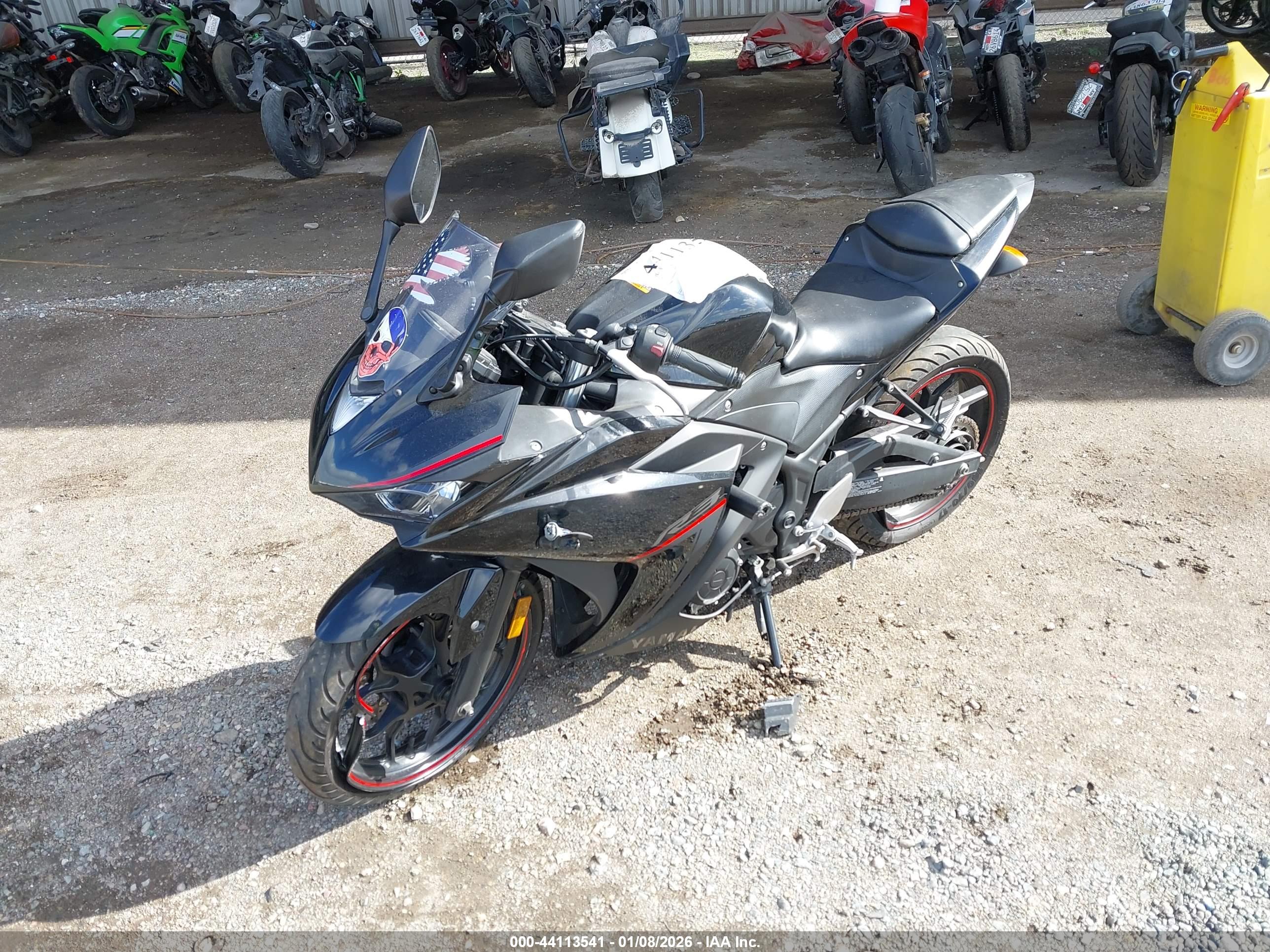 YAMAHA YZFR3 image 2