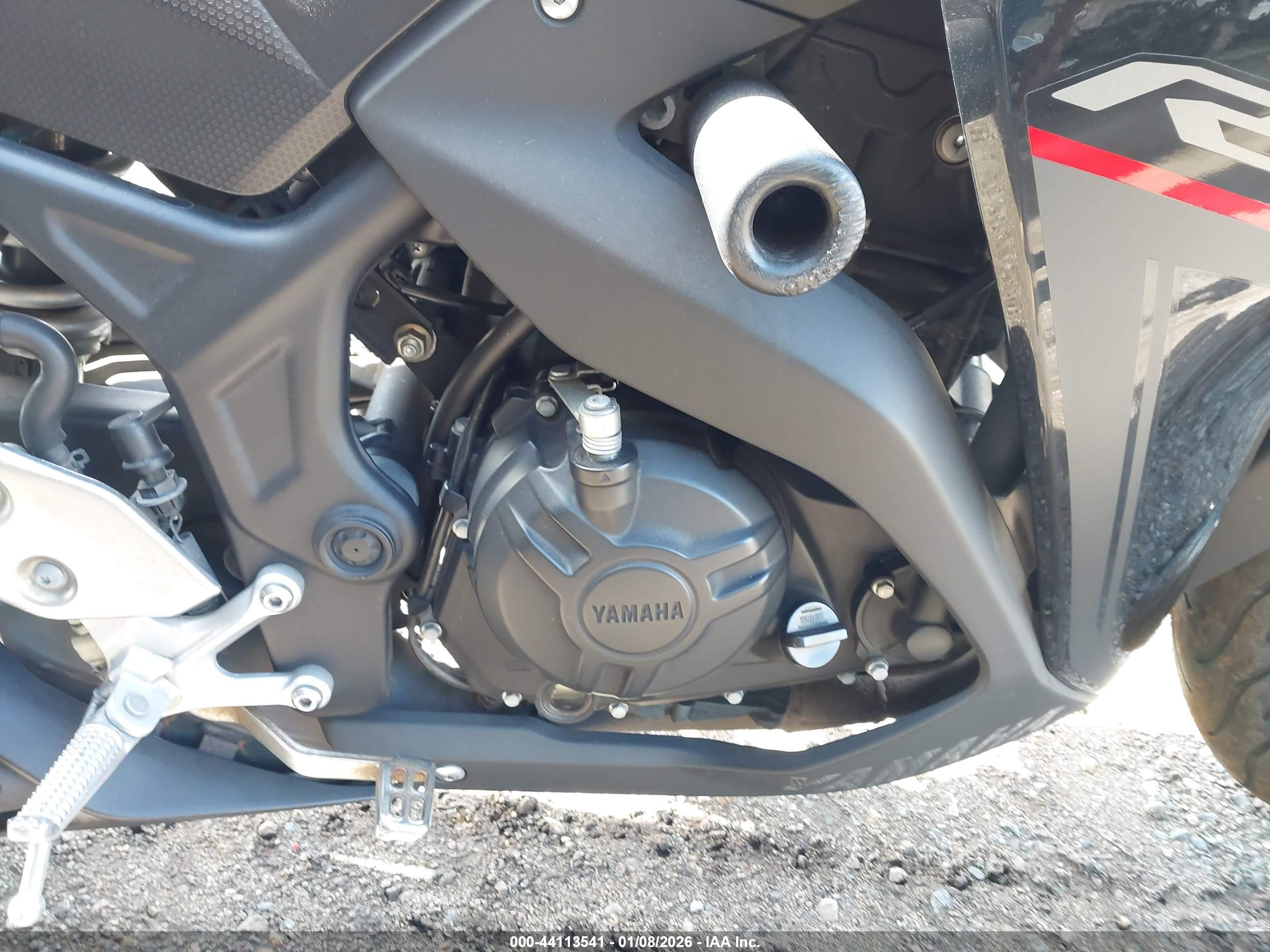 YAMAHA YZFR3 image 8