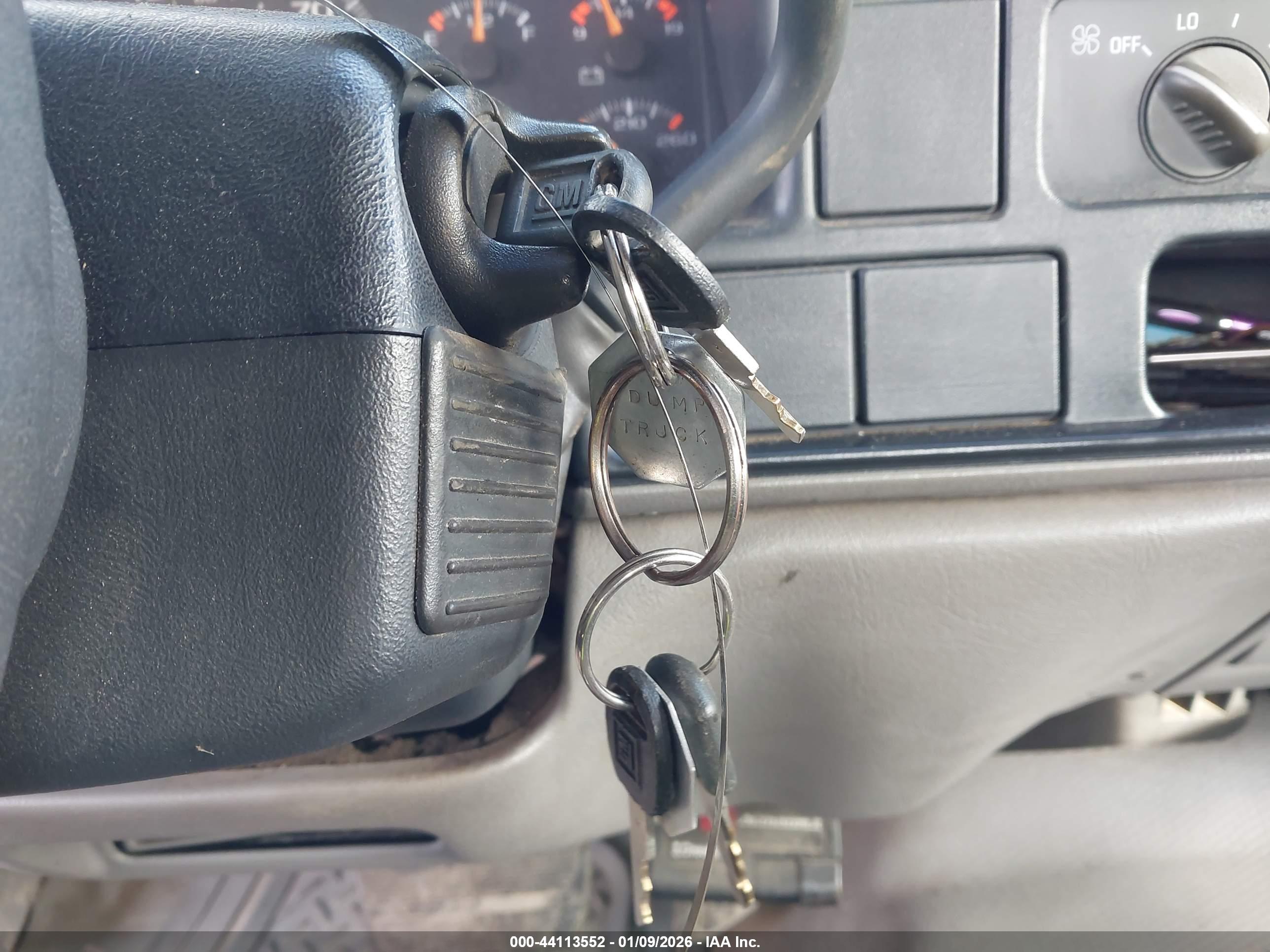 GMC SIERRA image 11